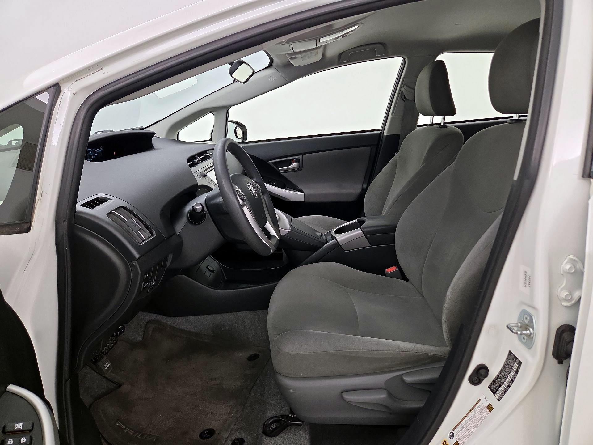 Thumbnail: 2015 Toyota Prius - 11