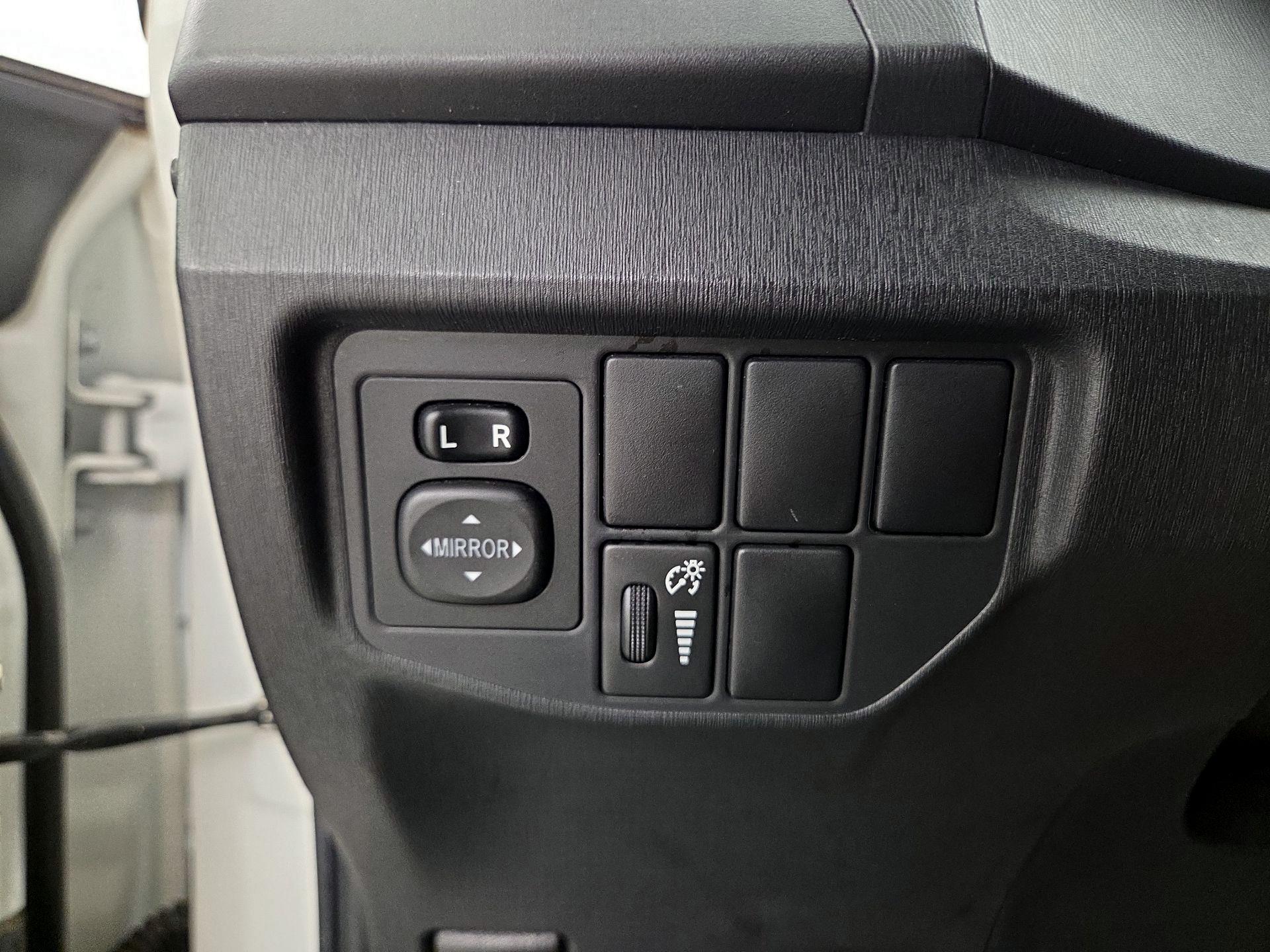 Thumbnail: 2015 Toyota Prius - 13