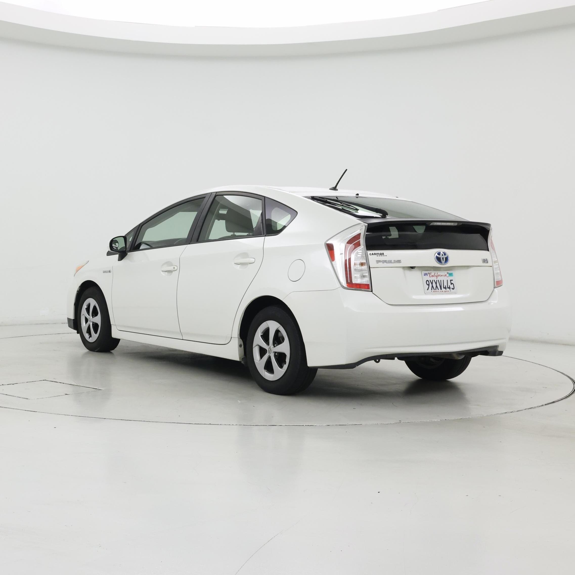 Thumbnail: 2015 Toyota Prius - 2
