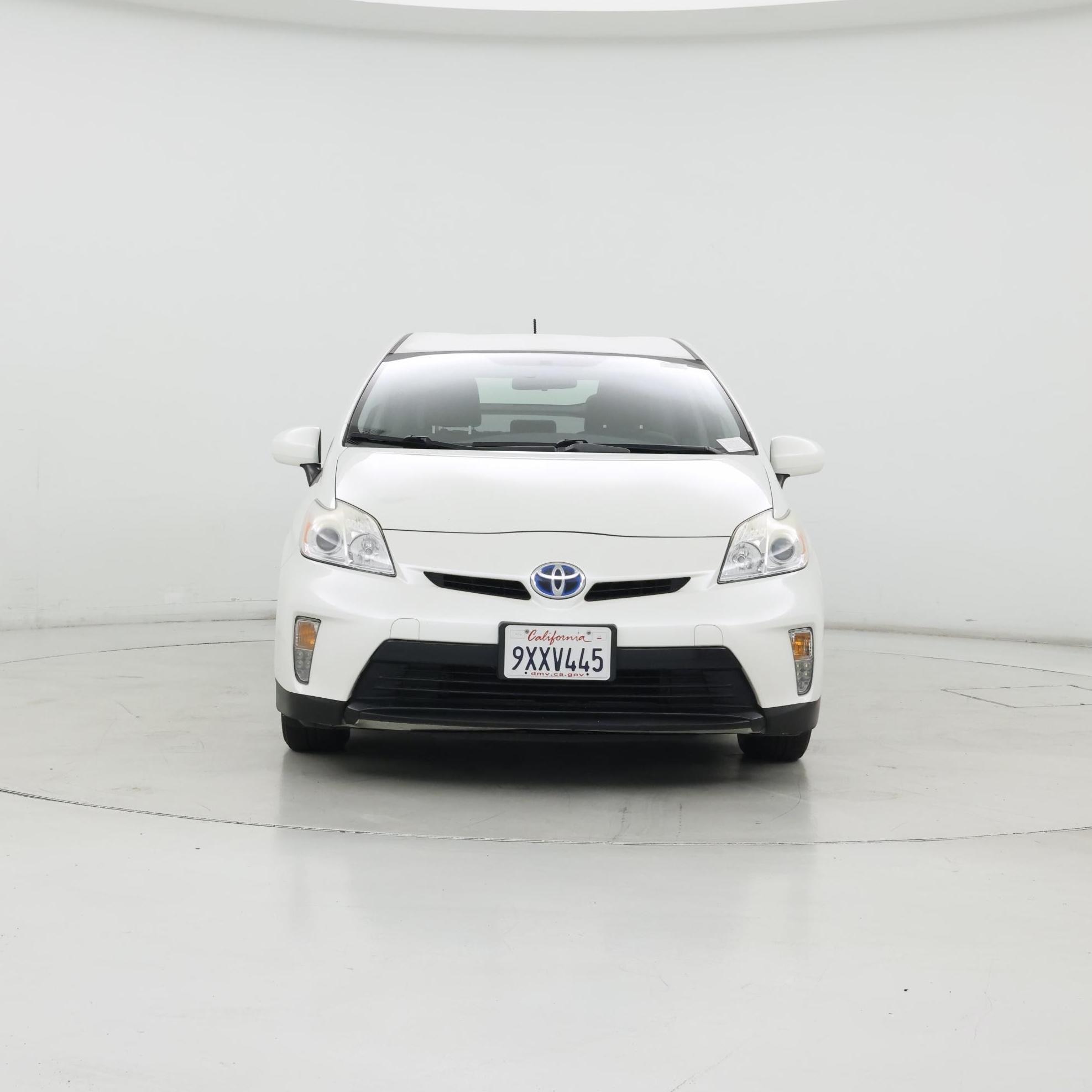 Thumbnail: 2015 Toyota Prius - 5