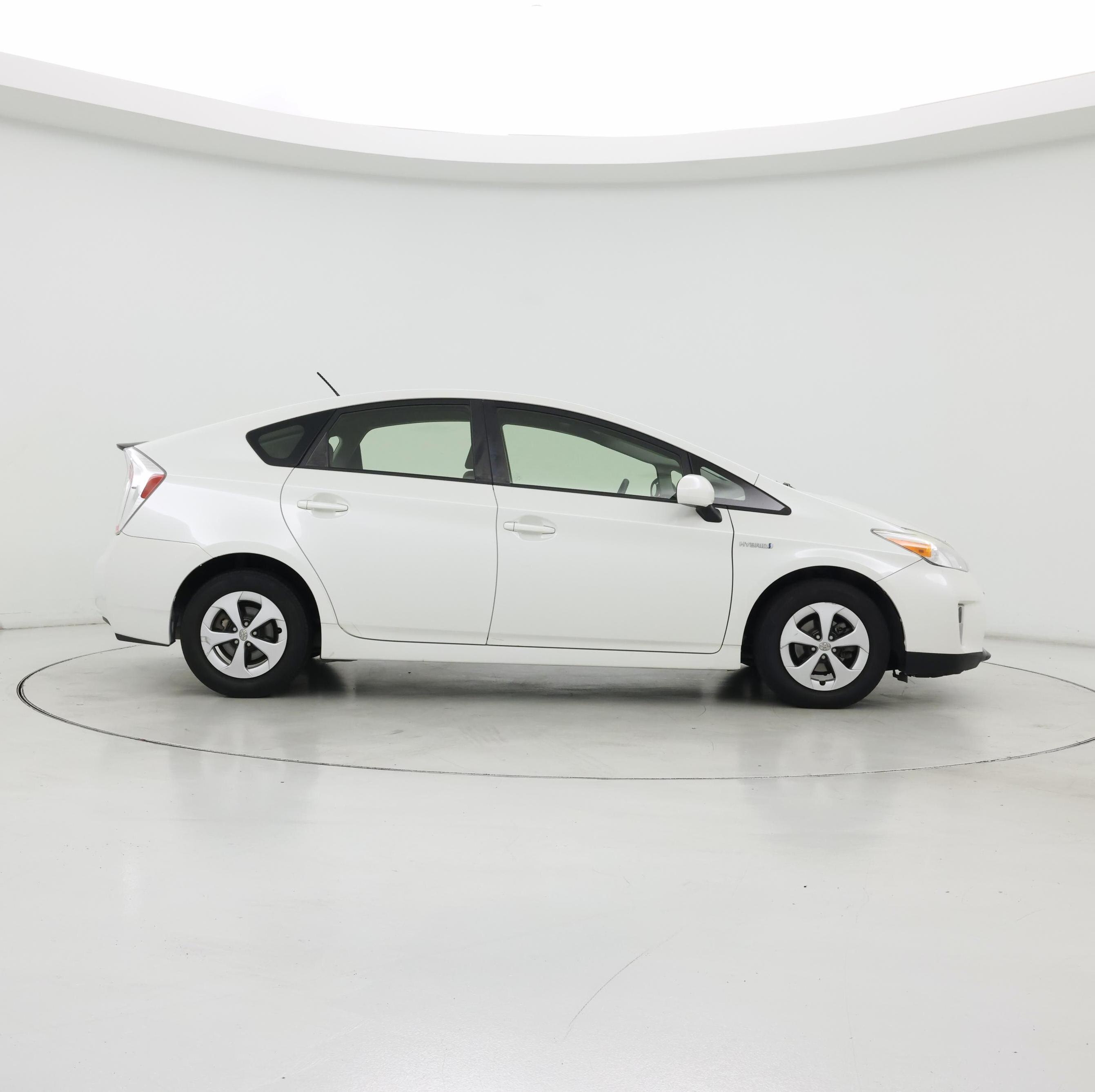 Thumbnail: 2015 Toyota Prius - 7