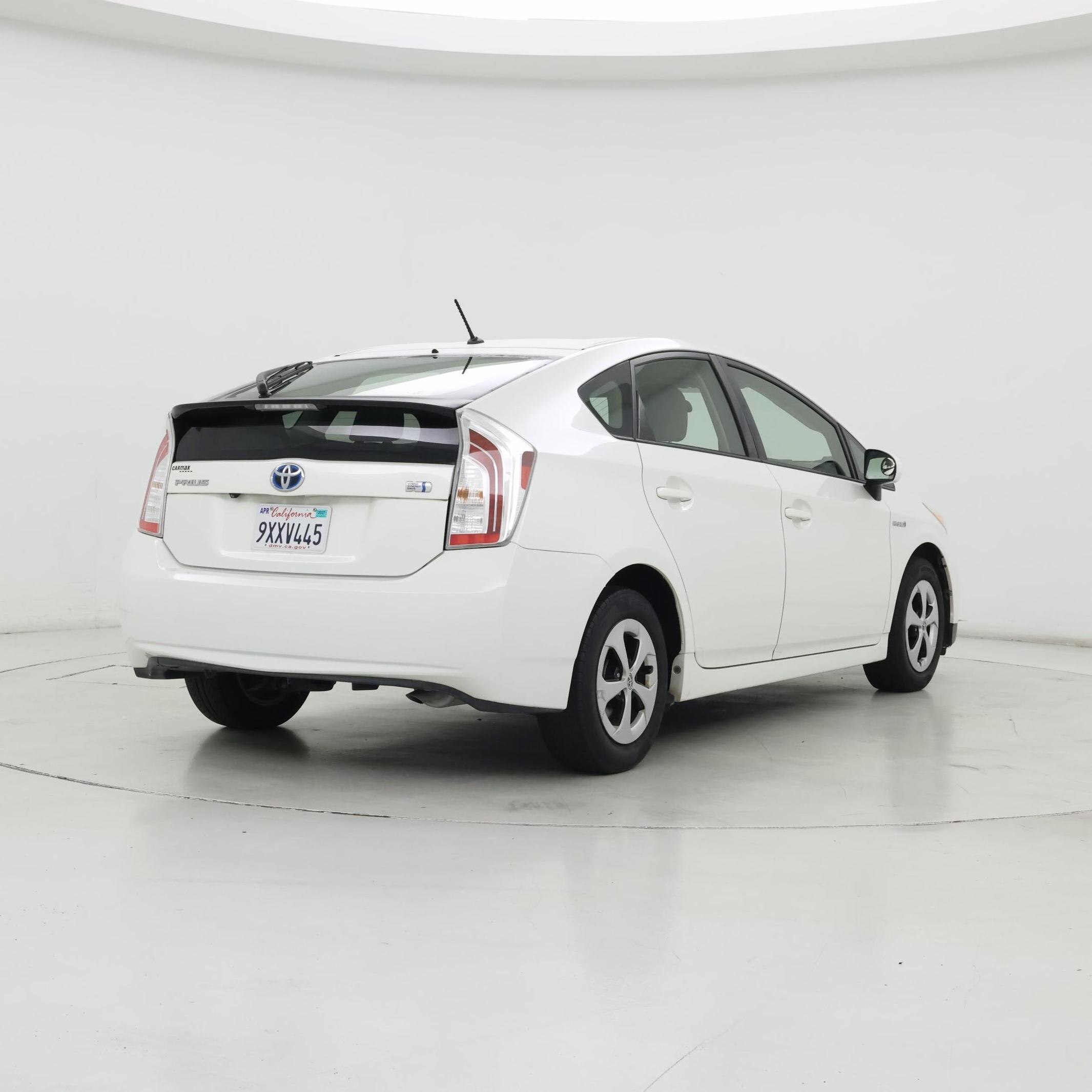 Thumbnail: 2015 Toyota Prius - 8
