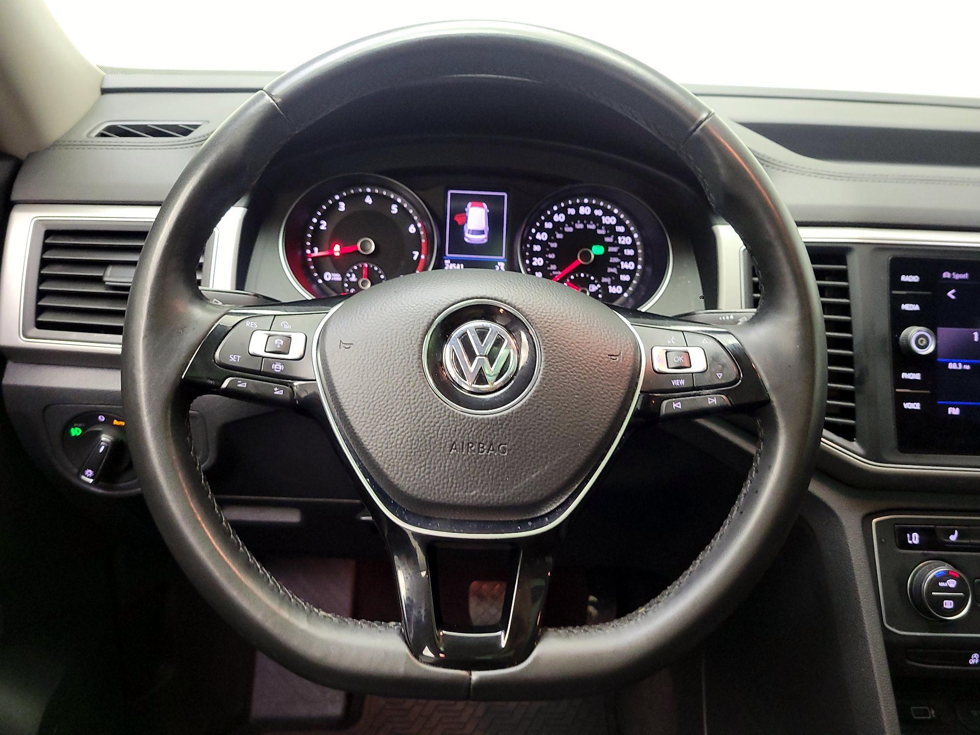 Thumbnail: 2019 Volkswagen Atlas - 10