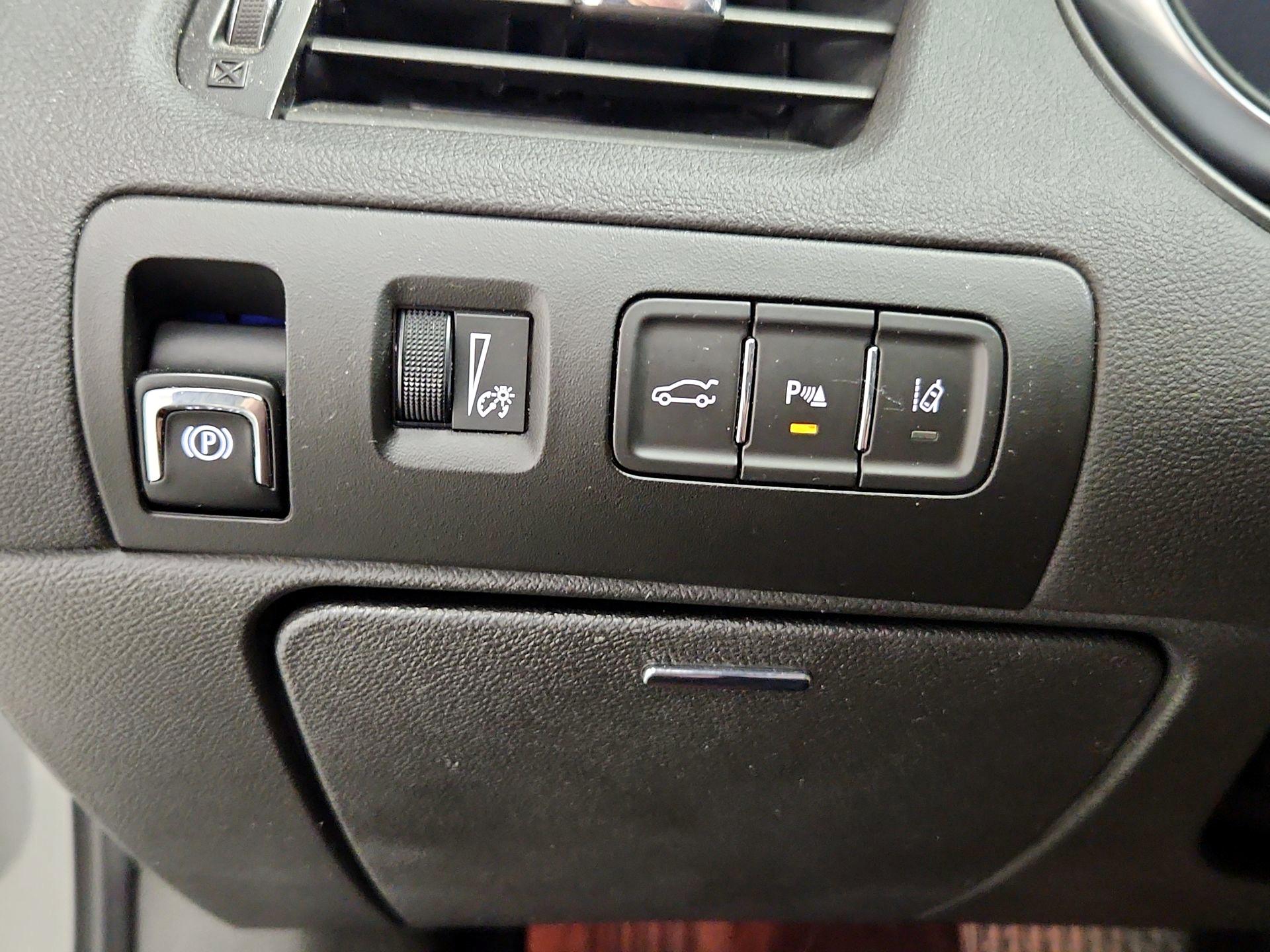 Thumbnail: 2016 Chevrolet Impala - 13