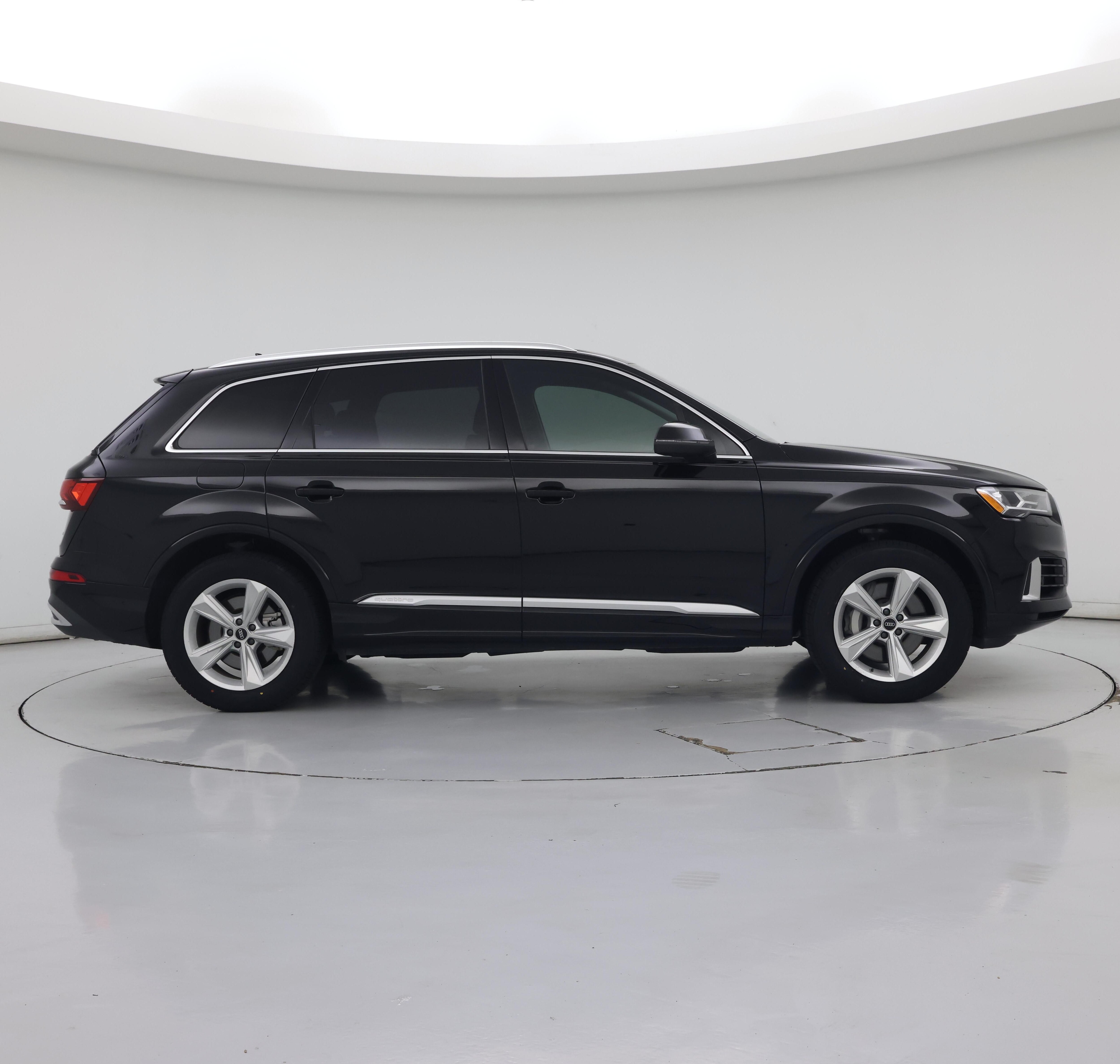 Thumbnail: 2022 Audi Q7 - 7