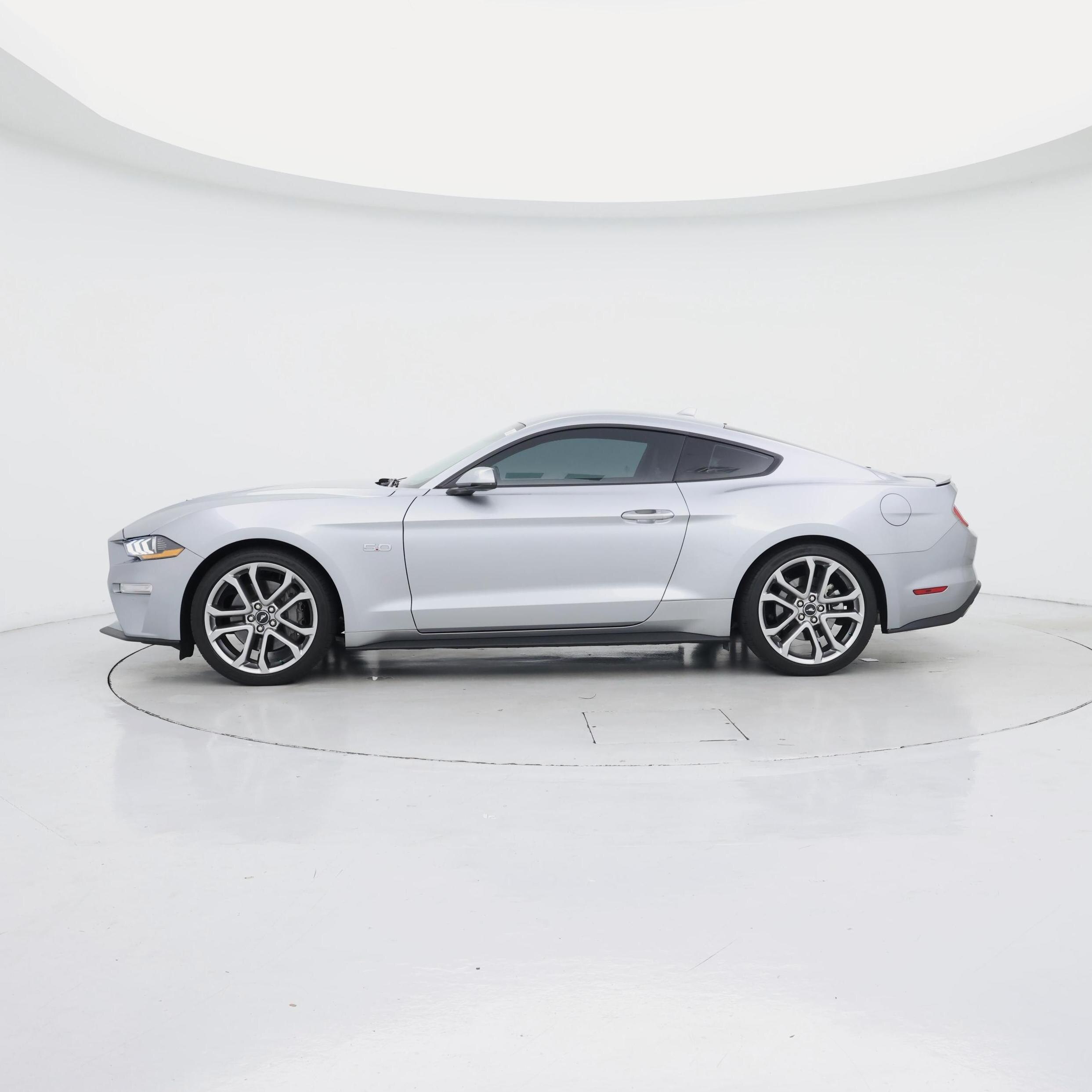 Thumbnail: 2022 Ford Mustang - 3