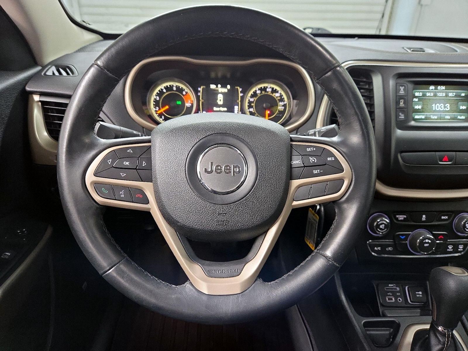 2017 Jeep Cherokee Latitude - Photo 11