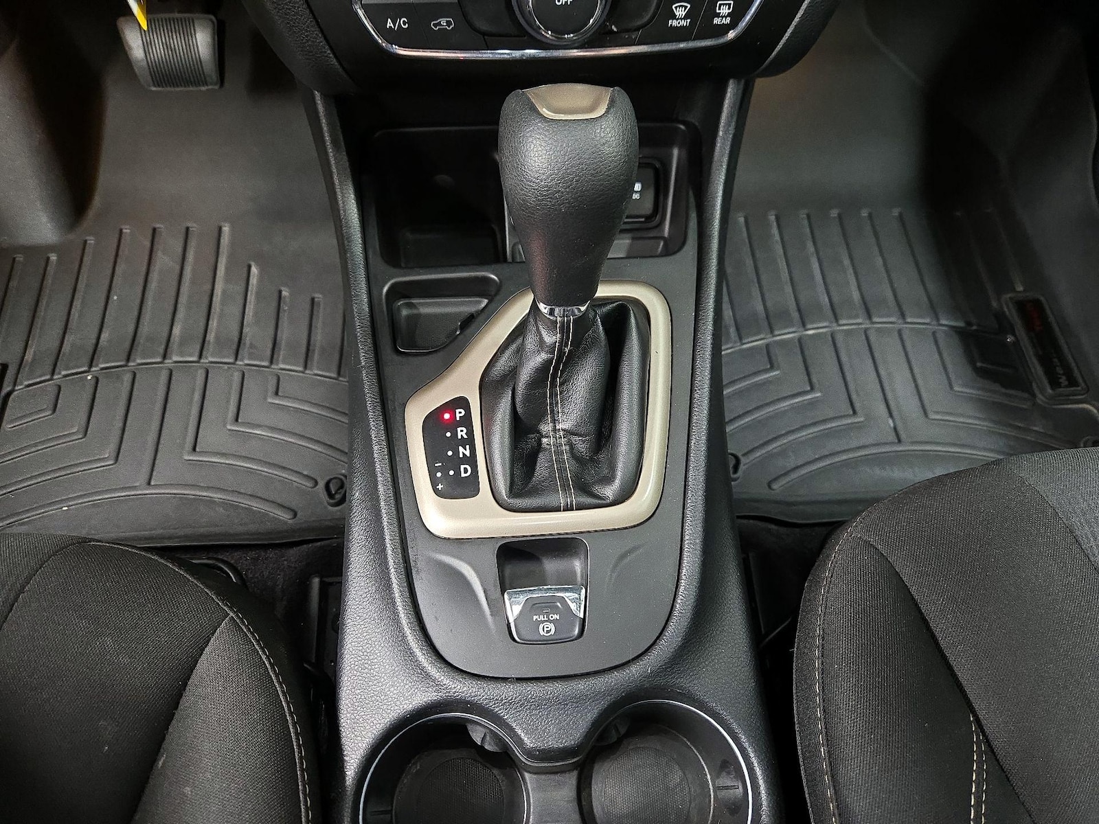 2017 Jeep Cherokee Latitude - Photo 18