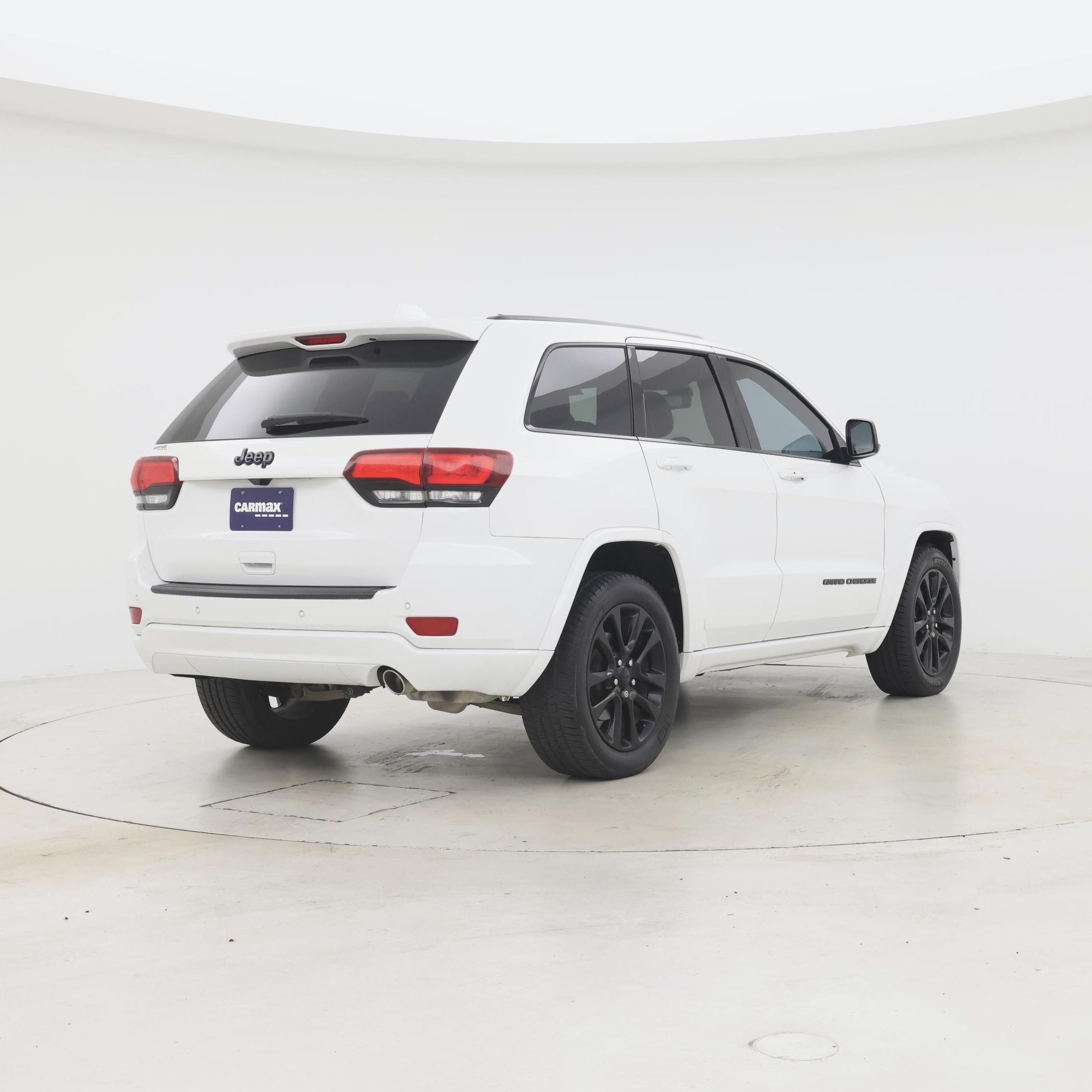 Thumbnail: 2019 Jeep Grand Cherokee - 8
