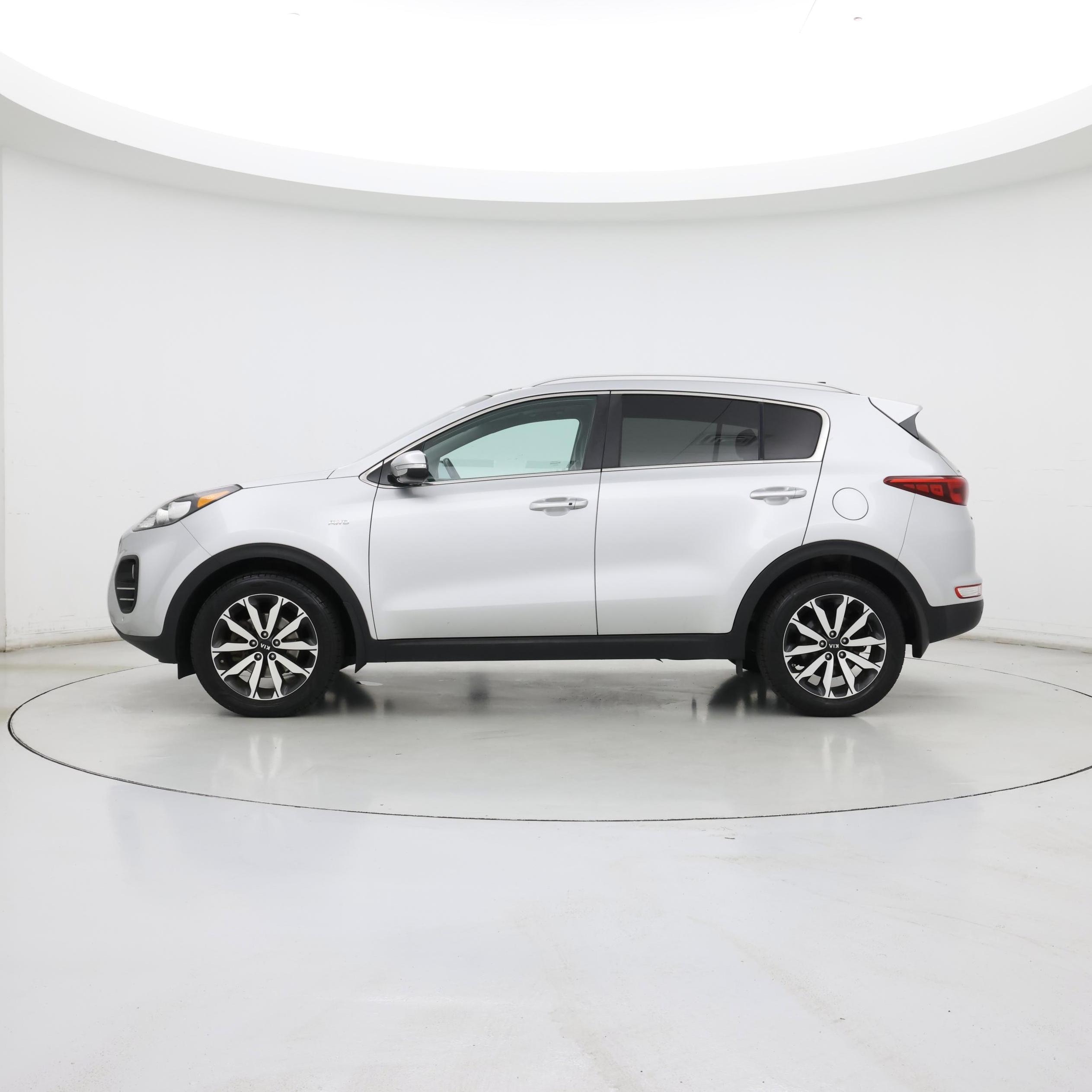 Thumbnail: 2017 Kia Sportage - 3
