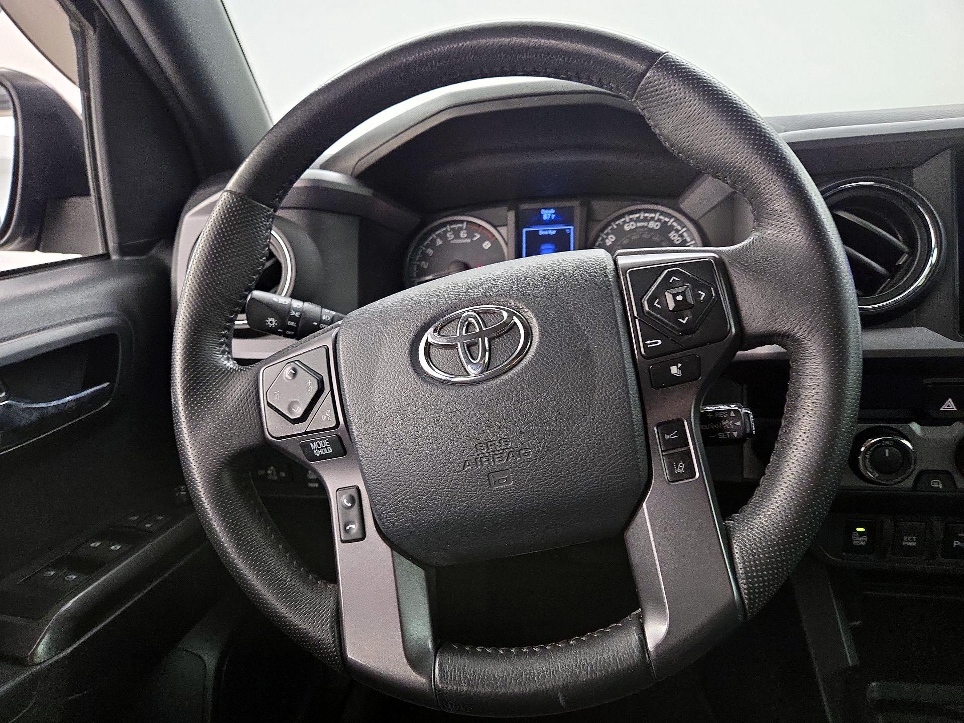 Thumbnail: 2019 Toyota Tacoma - 10