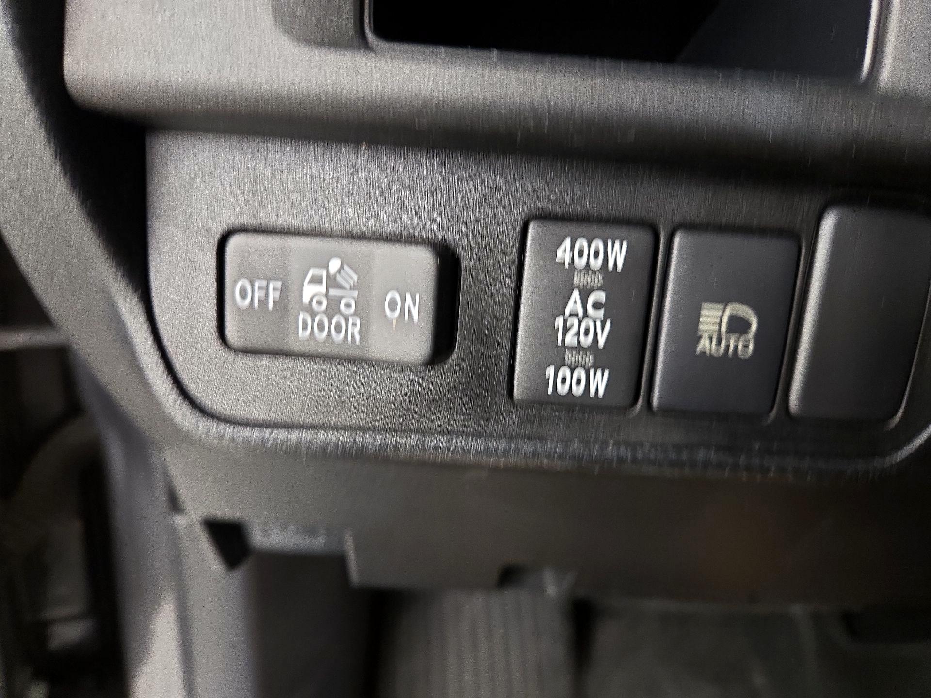 Thumbnail: 2019 Toyota Tacoma - 13