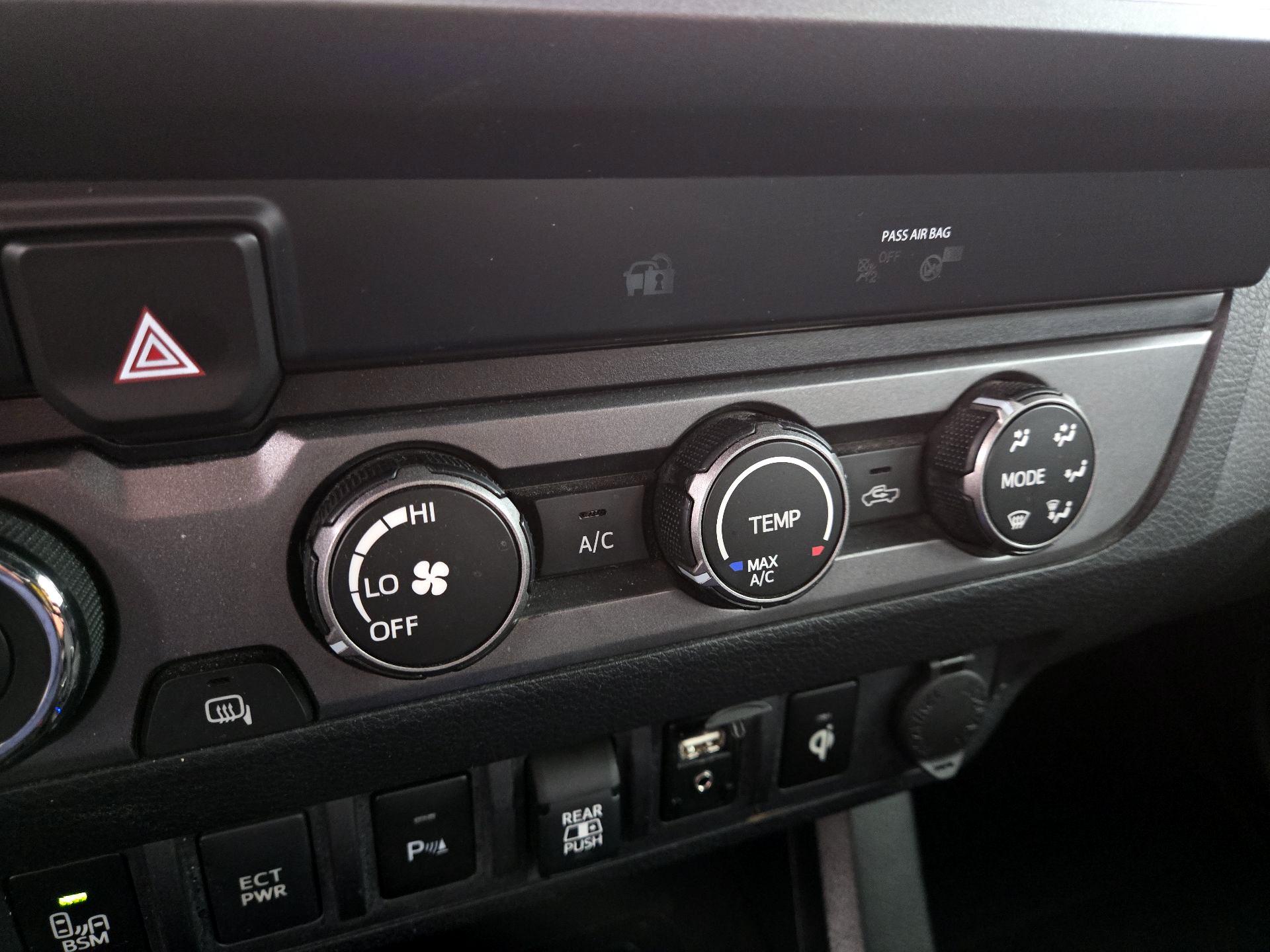 Thumbnail: 2019 Toyota Tacoma - 16