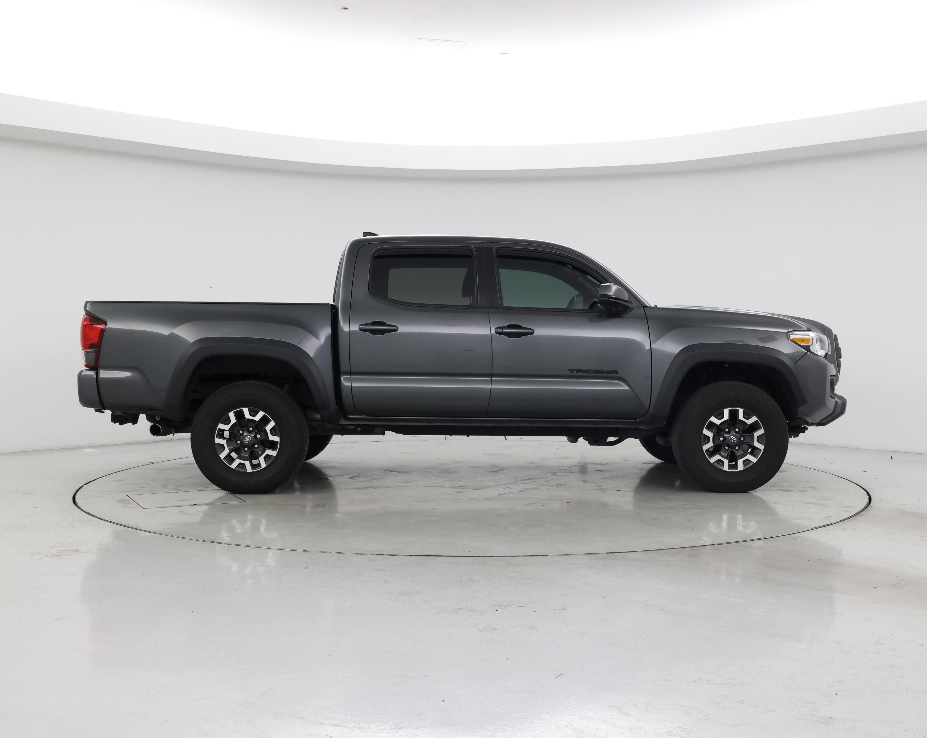 Thumbnail: 2019 Toyota Tacoma - 7