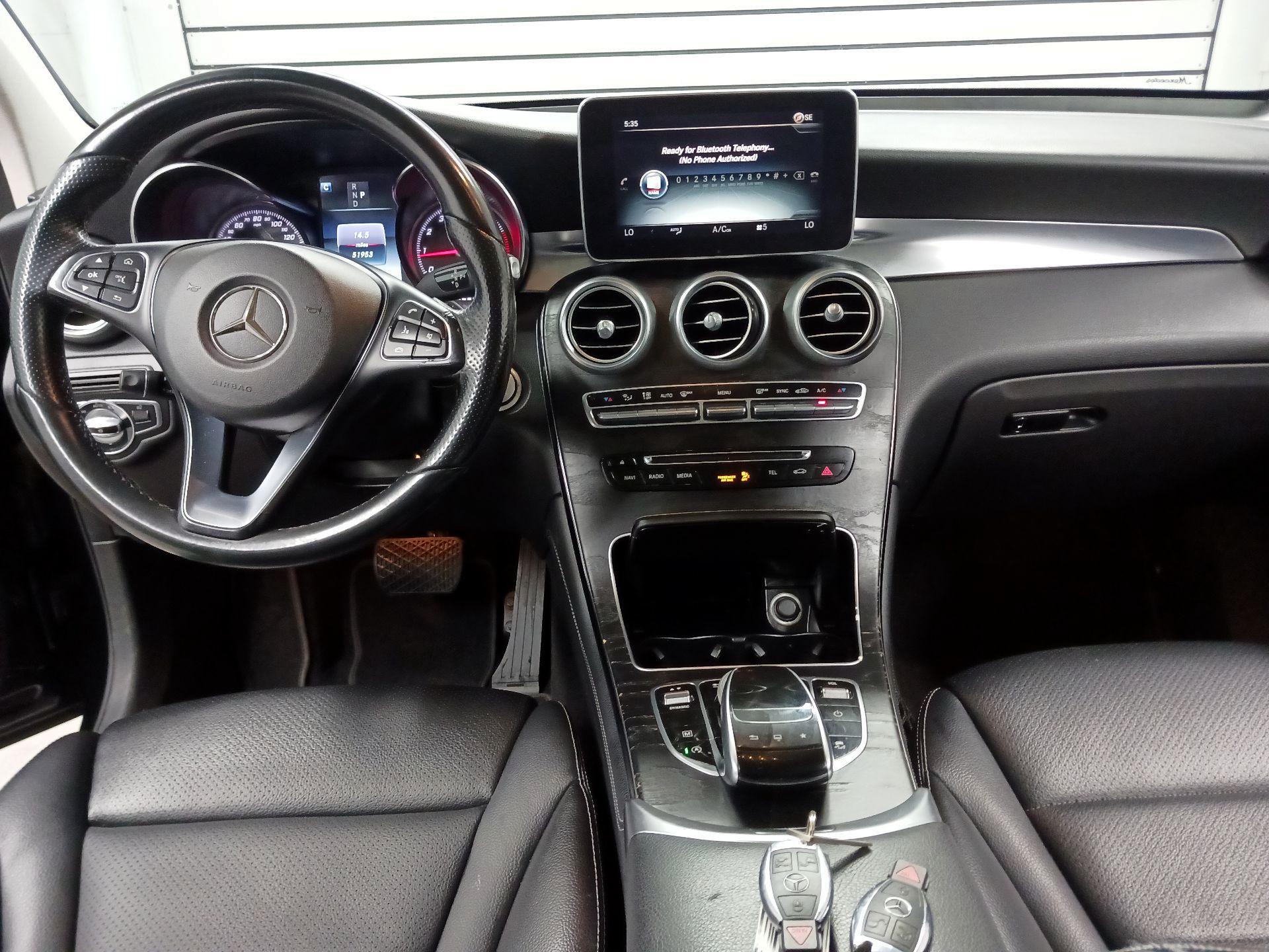 Thumbnail: 2016 Mercedes-Benz GLC - 9
