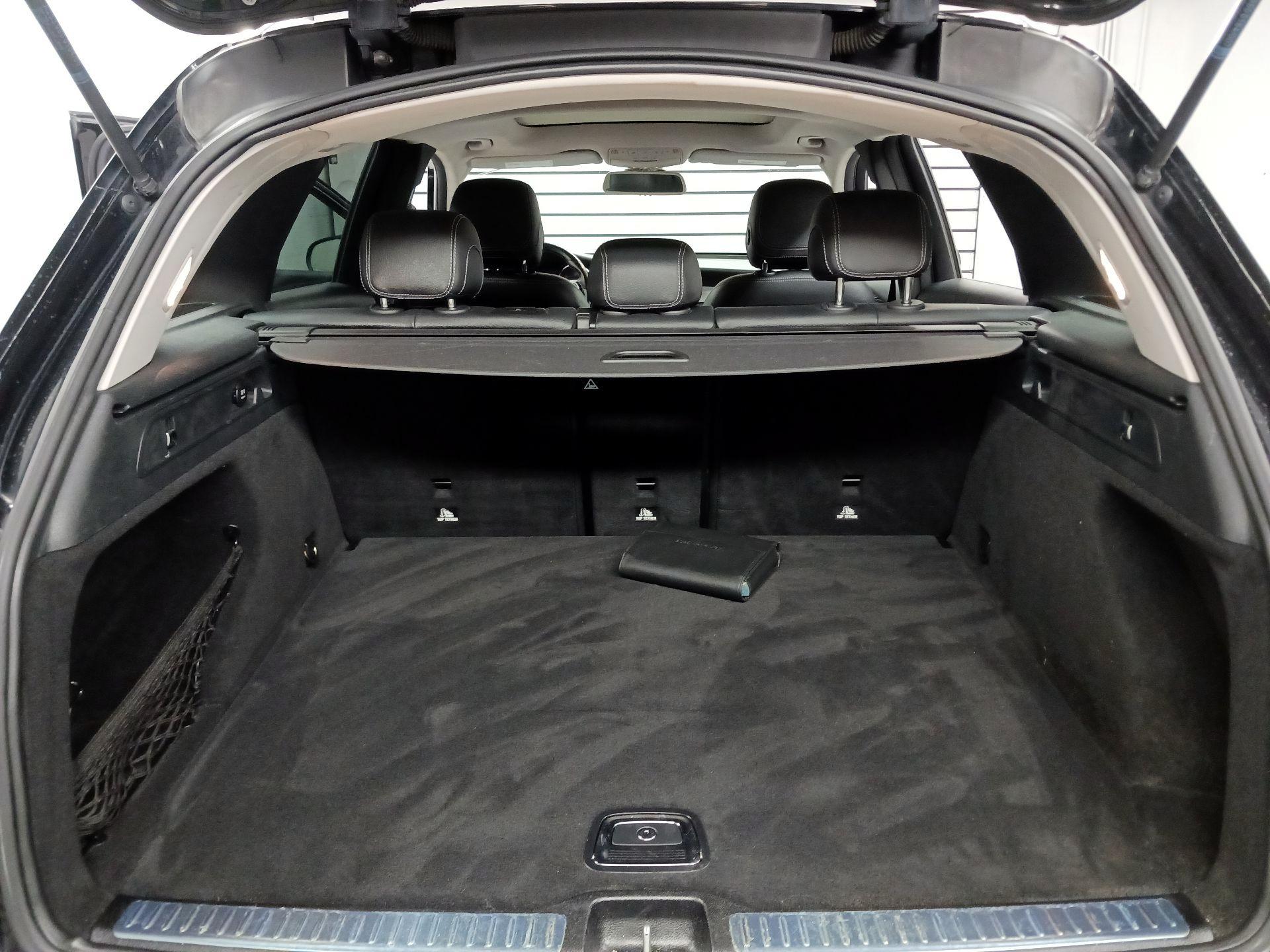 Thumbnail: 2016 Mercedes-Benz GLC - 18