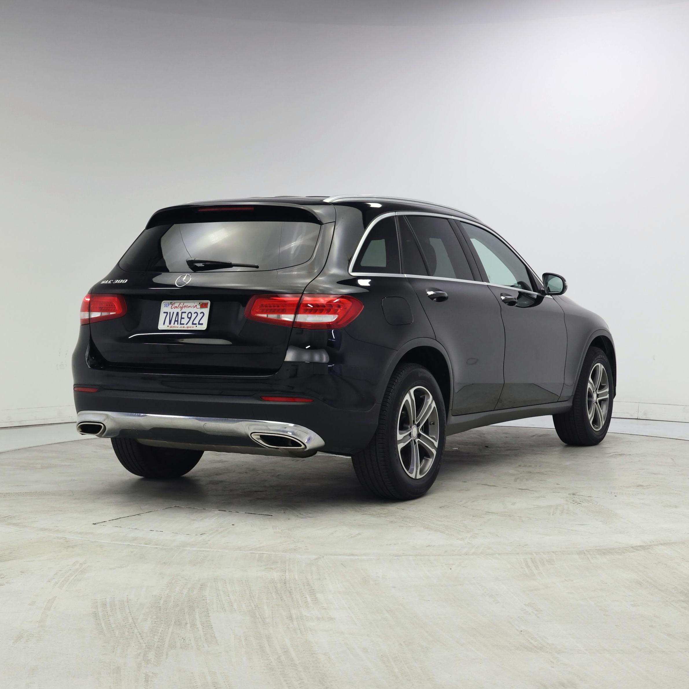 Thumbnail: 2016 Mercedes-Benz GLC - 8