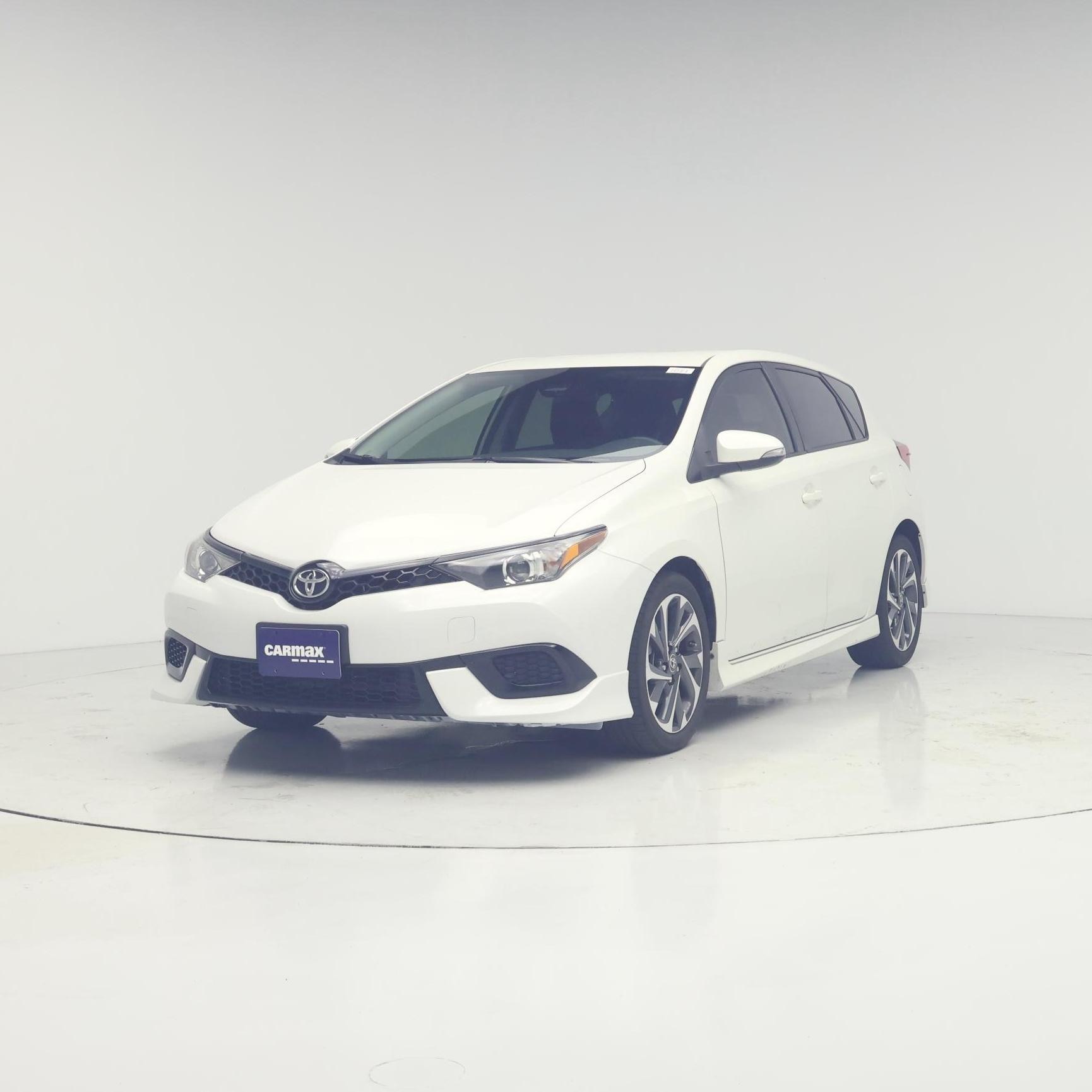 Thumbnail: 2017 Toyota Corolla iM - 4