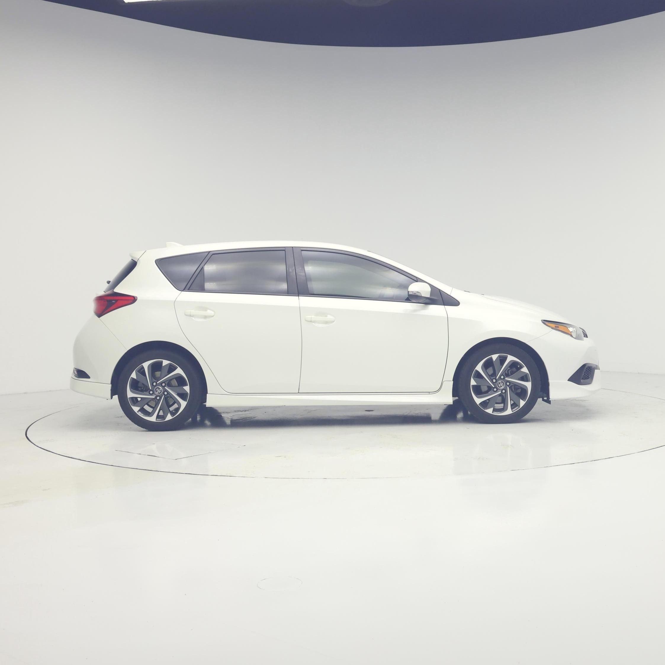 Thumbnail: 2017 Toyota Corolla iM - 7