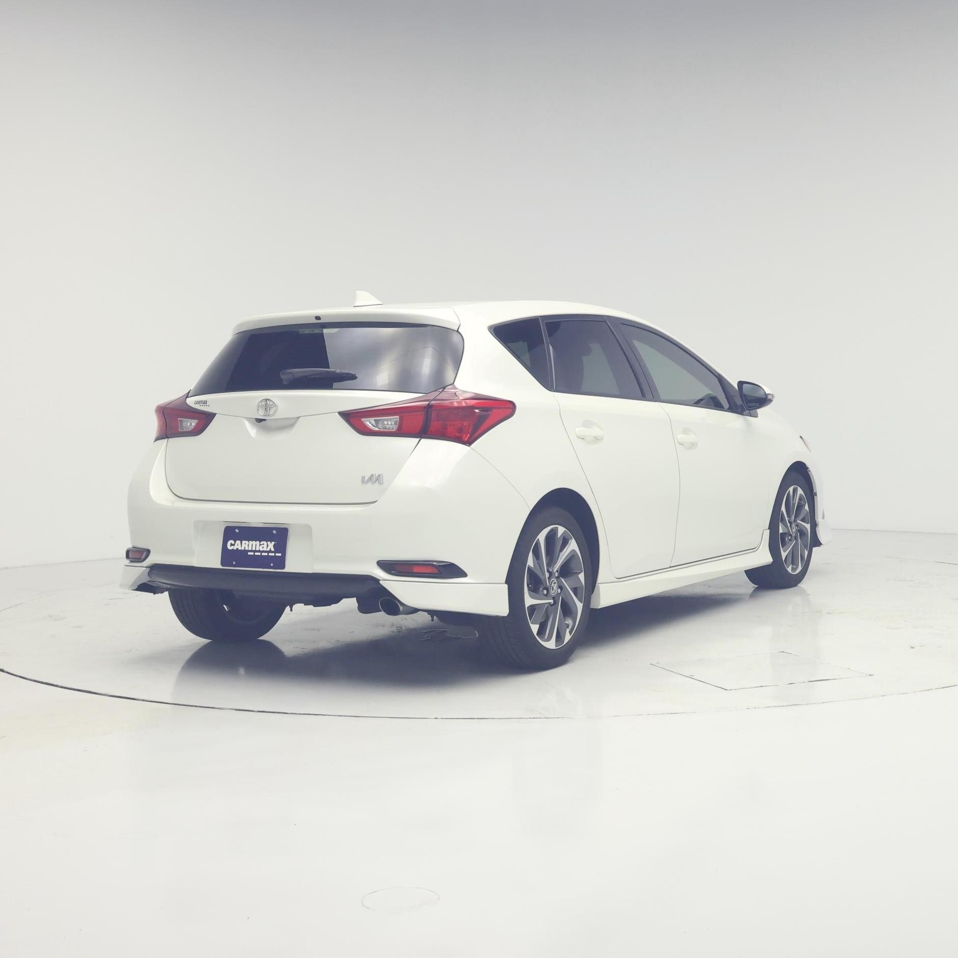 Thumbnail: 2017 Toyota Corolla iM - 8