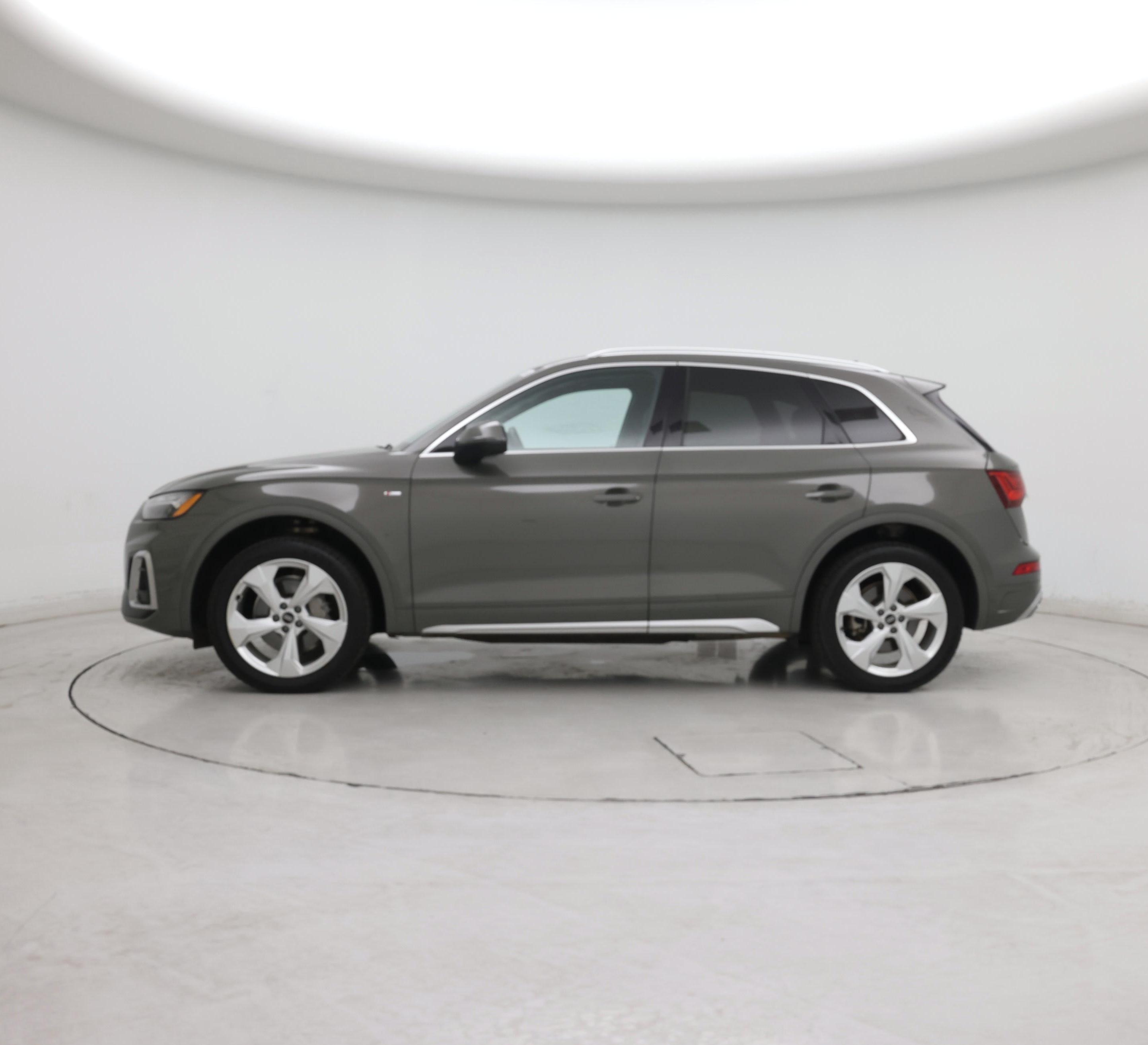 Thumbnail: 2023 Audi Q5 - 3
