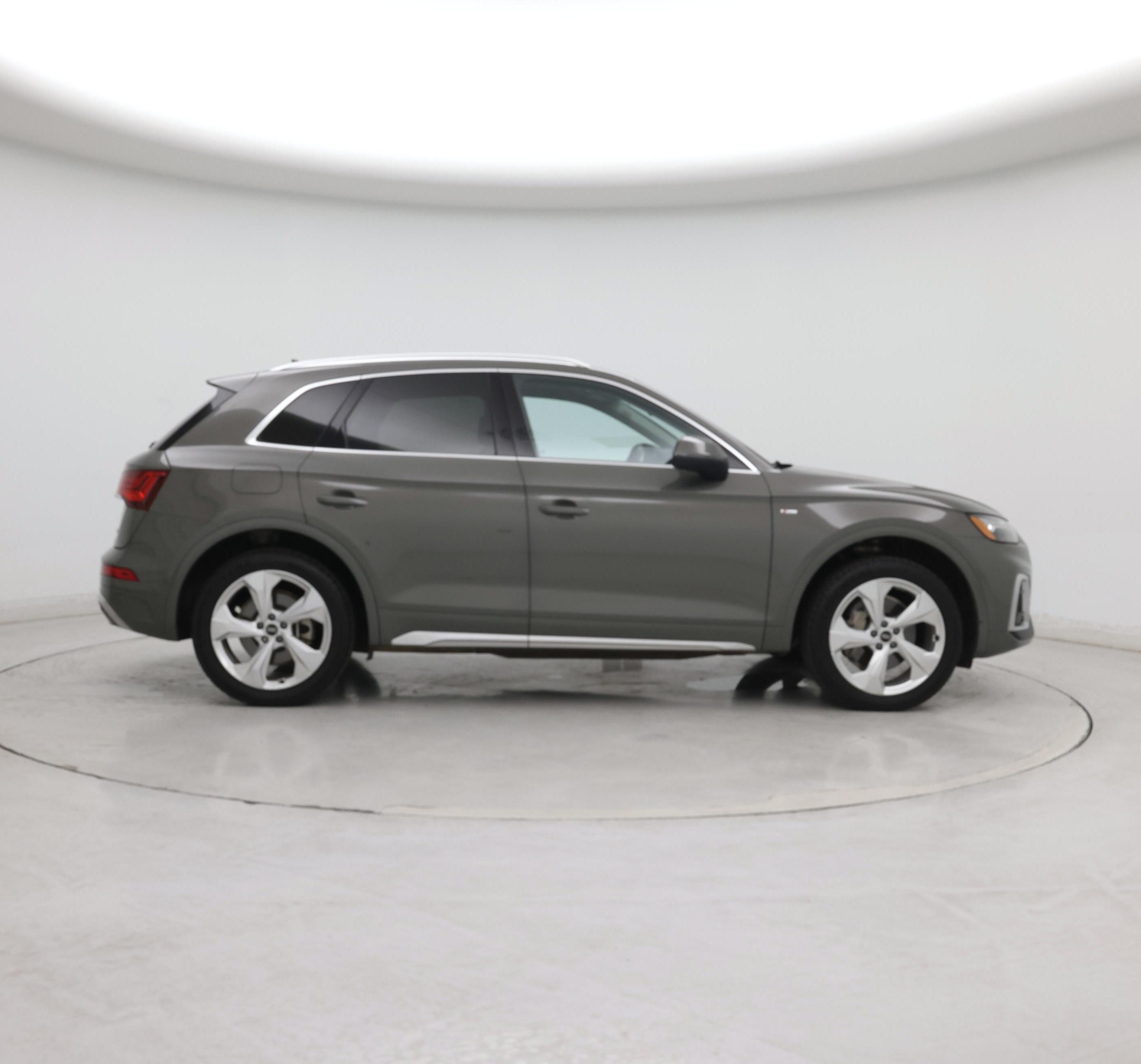 Thumbnail: 2023 Audi Q5 - 7