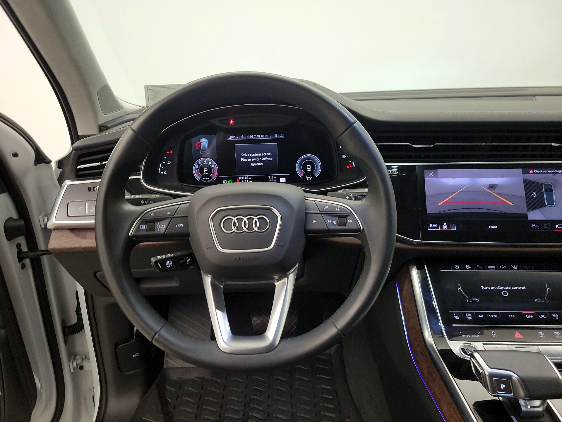 Thumbnail: 2023 Audi Q7 - 10