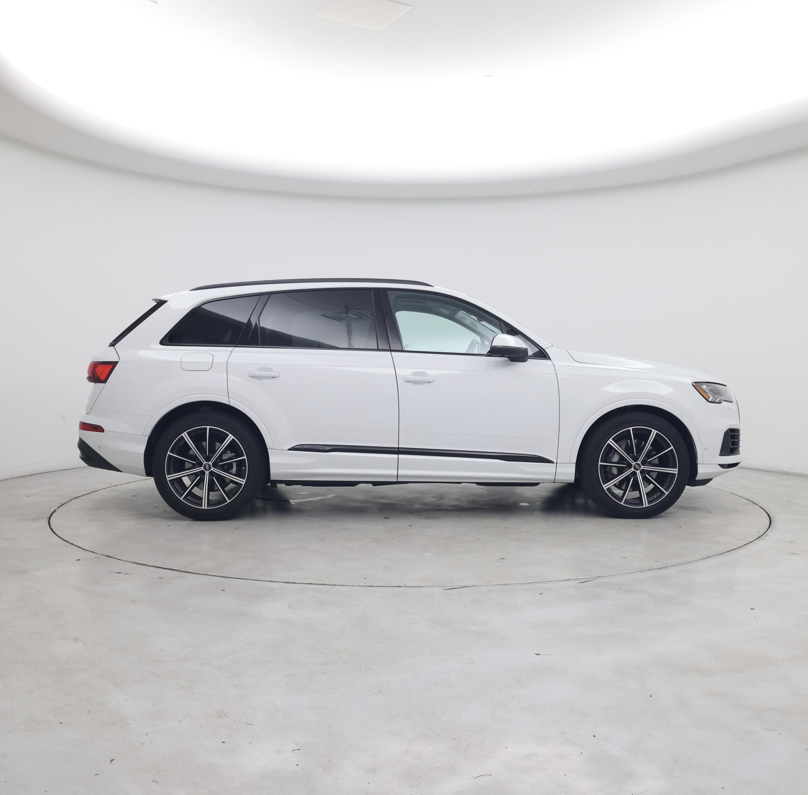 Thumbnail: 2023 Audi Q7 - 7