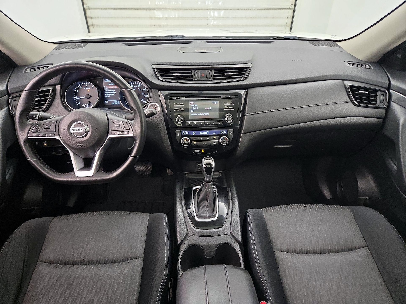 2017 Nissan Rogue SV - Photo 10
