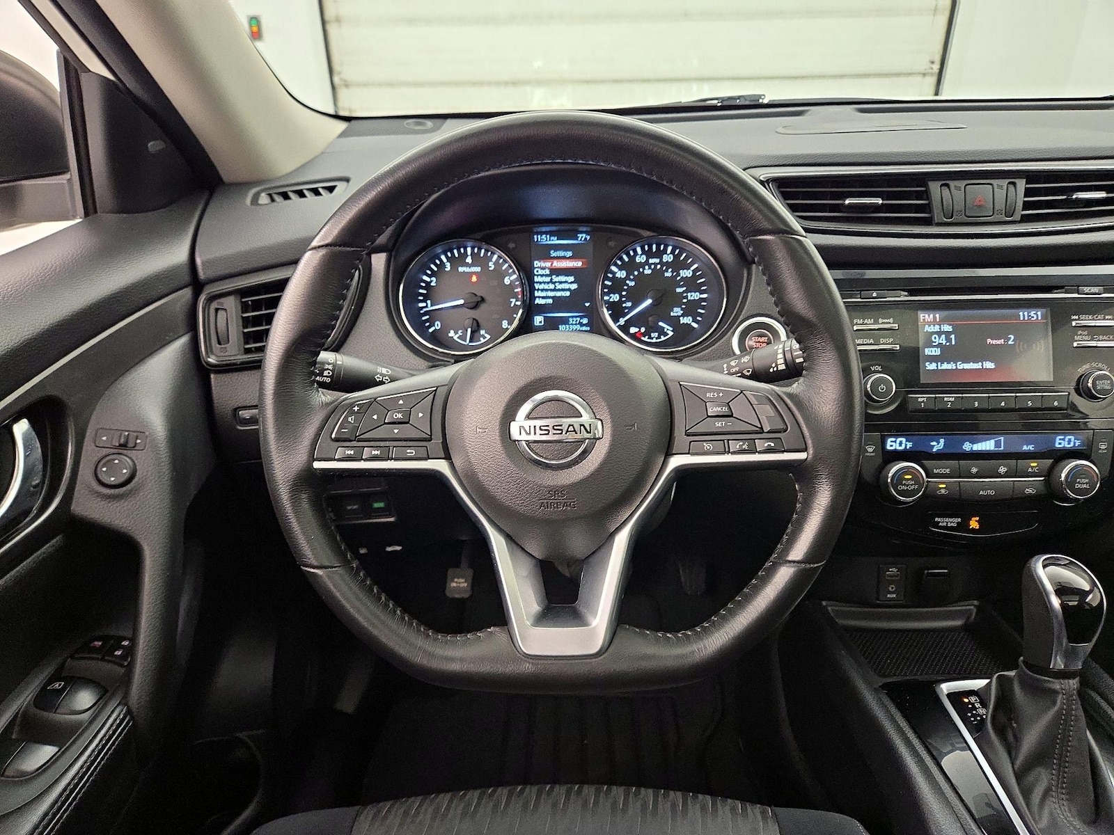2017 Nissan Rogue SV - Photo 11