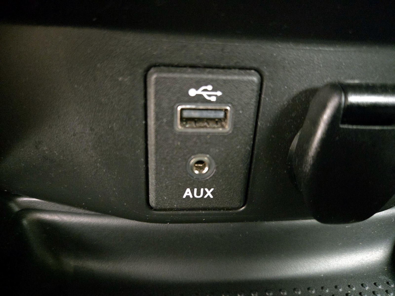 2017 Nissan Rogue SV - Photo 19