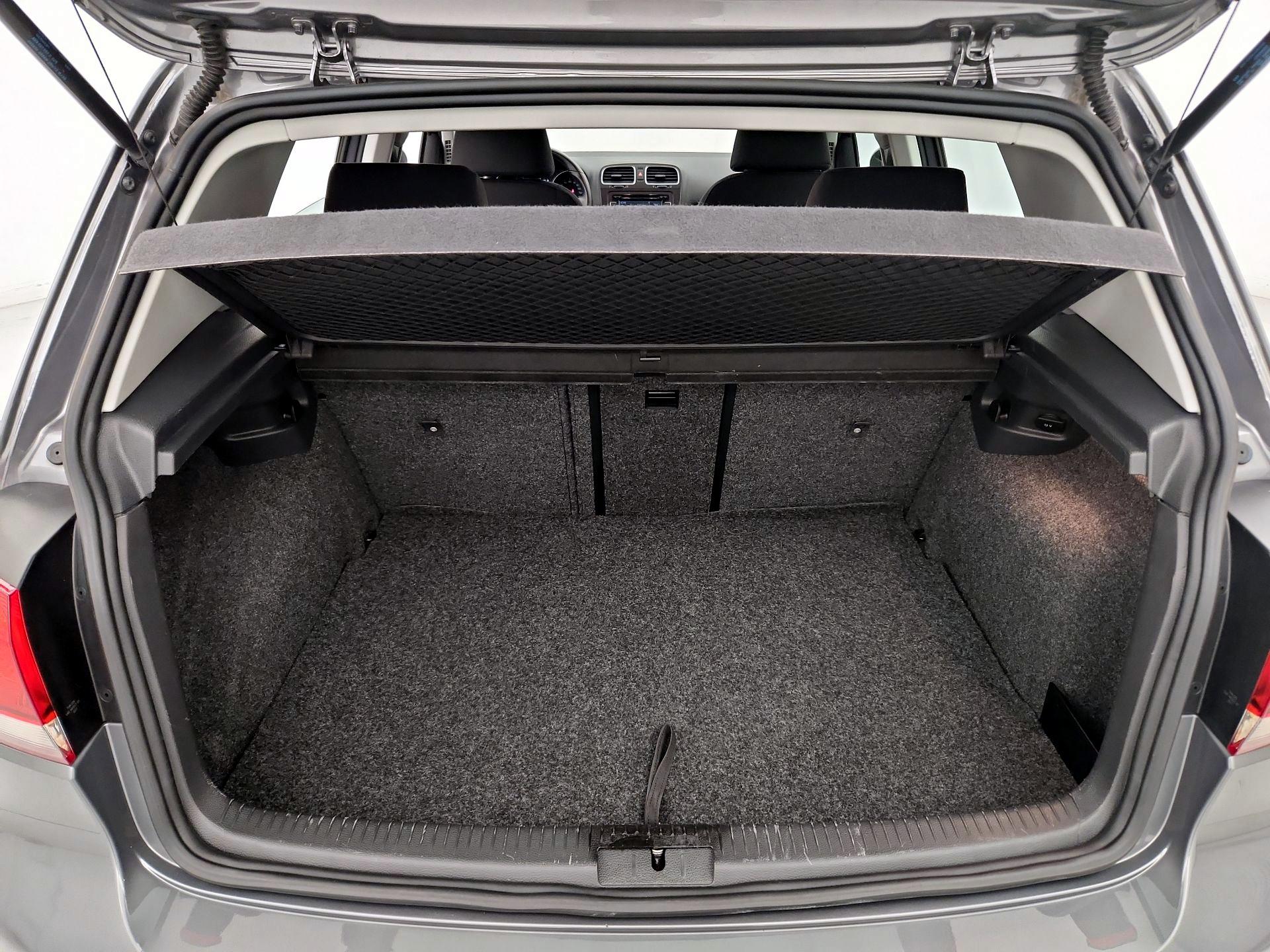 Thumbnail: 2014 Volkswagen Golf - 20