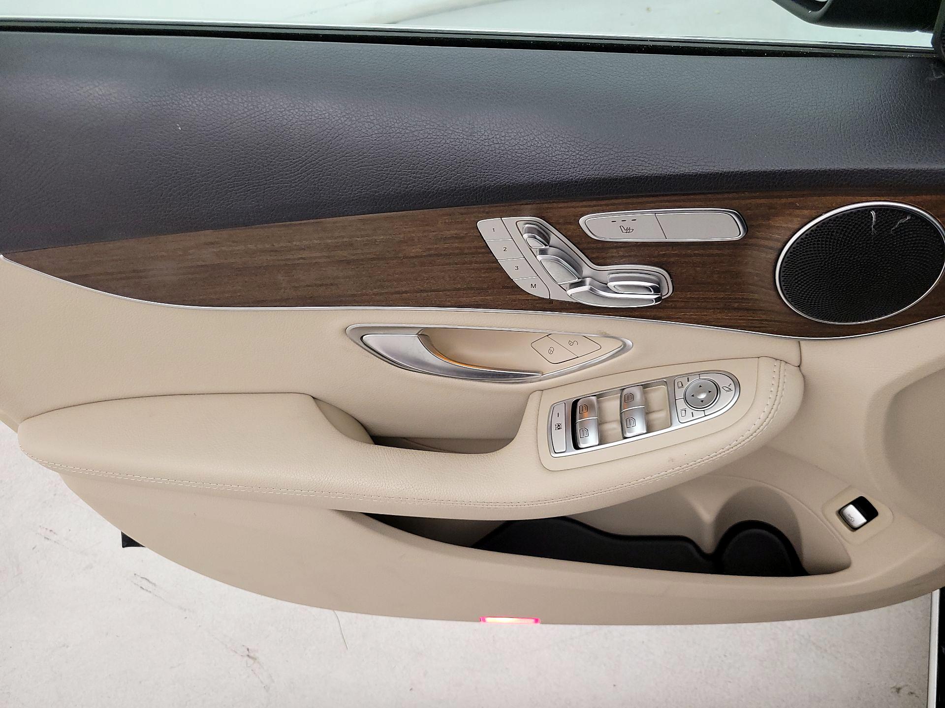 Thumbnail: 2019 Mercedes-Benz C-Class - 12