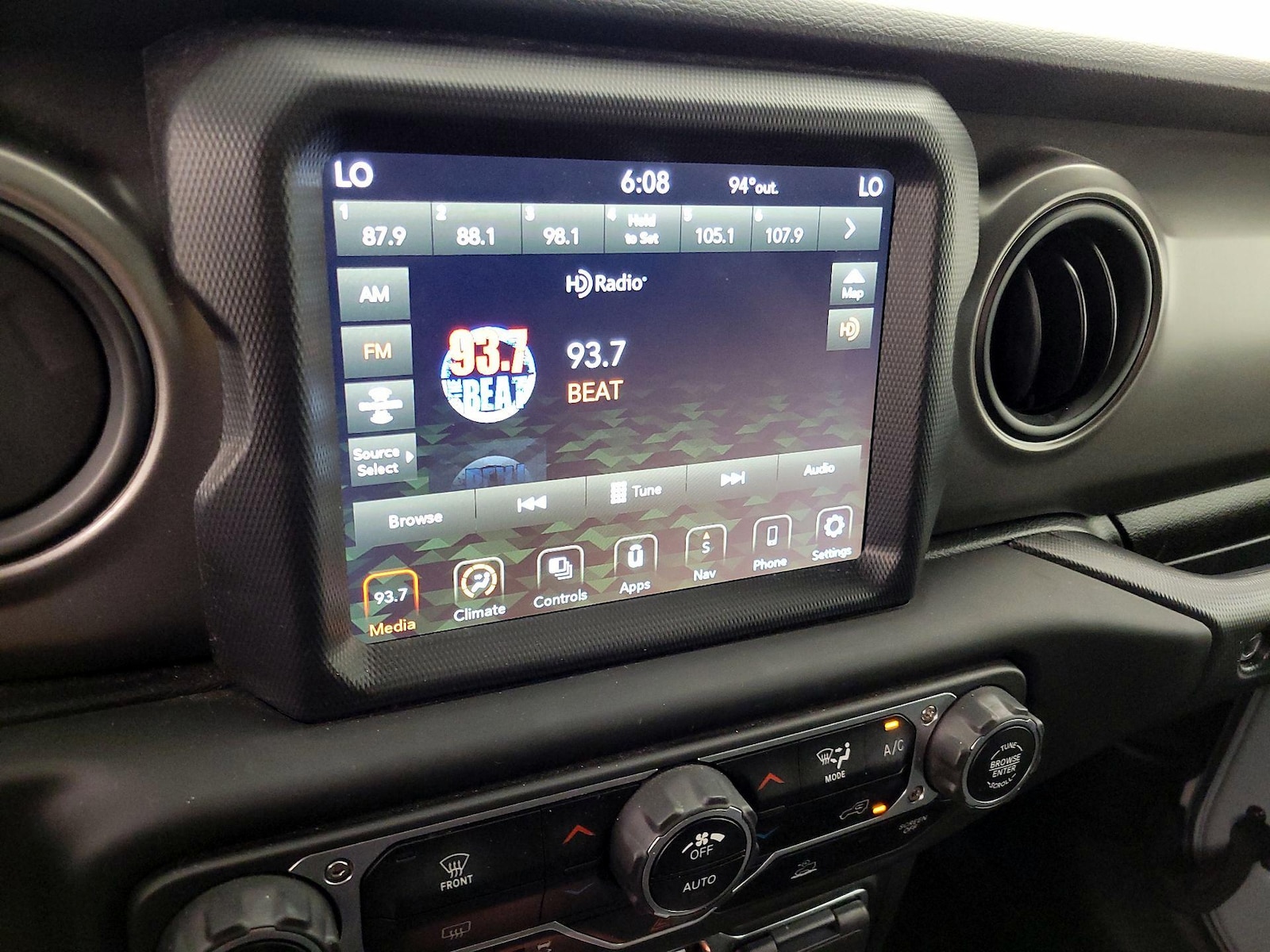 2023 Jeep Wrangler 4-Door Sport S - Photo 17