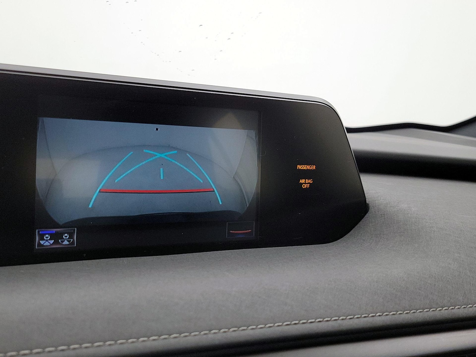 2020 Lexus UX Hybrid 250h - Photo 14