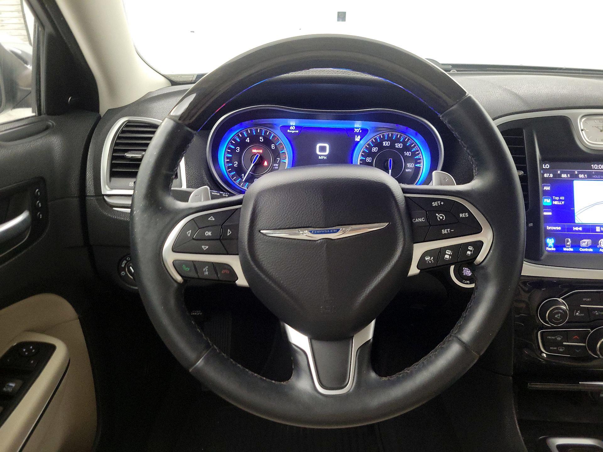Thumbnail: 2016 Chrysler 300 - 10