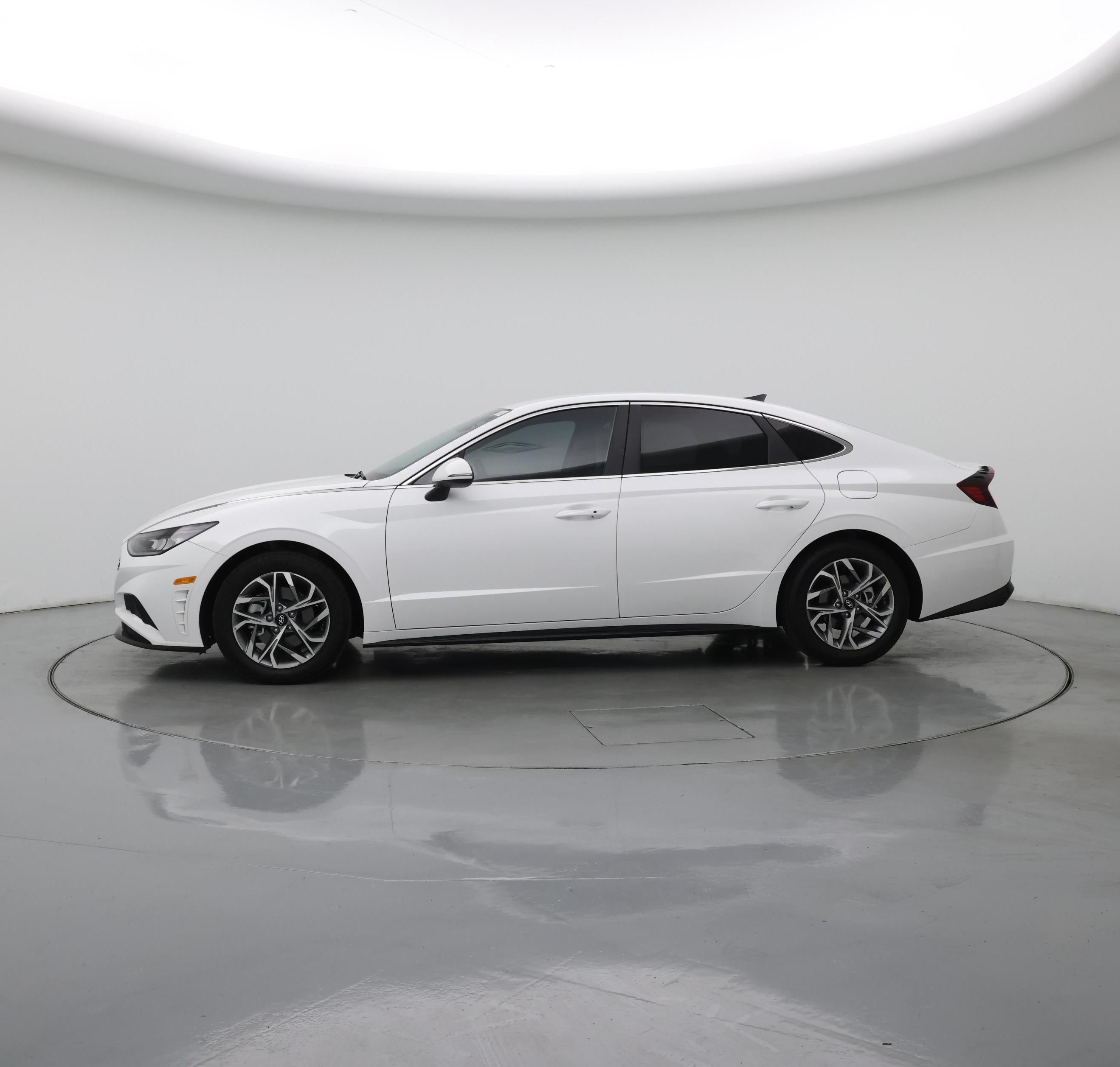 Thumbnail: 2023 Hyundai Sonata - 3