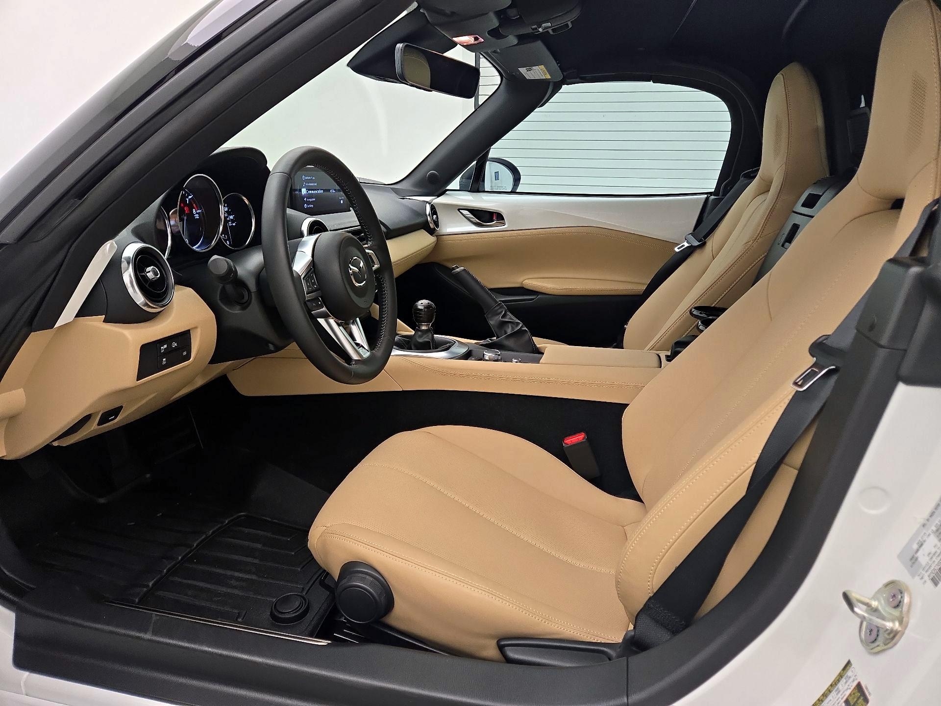 Thumbnail: 2025 Mazda MX-5 Miata - 11
