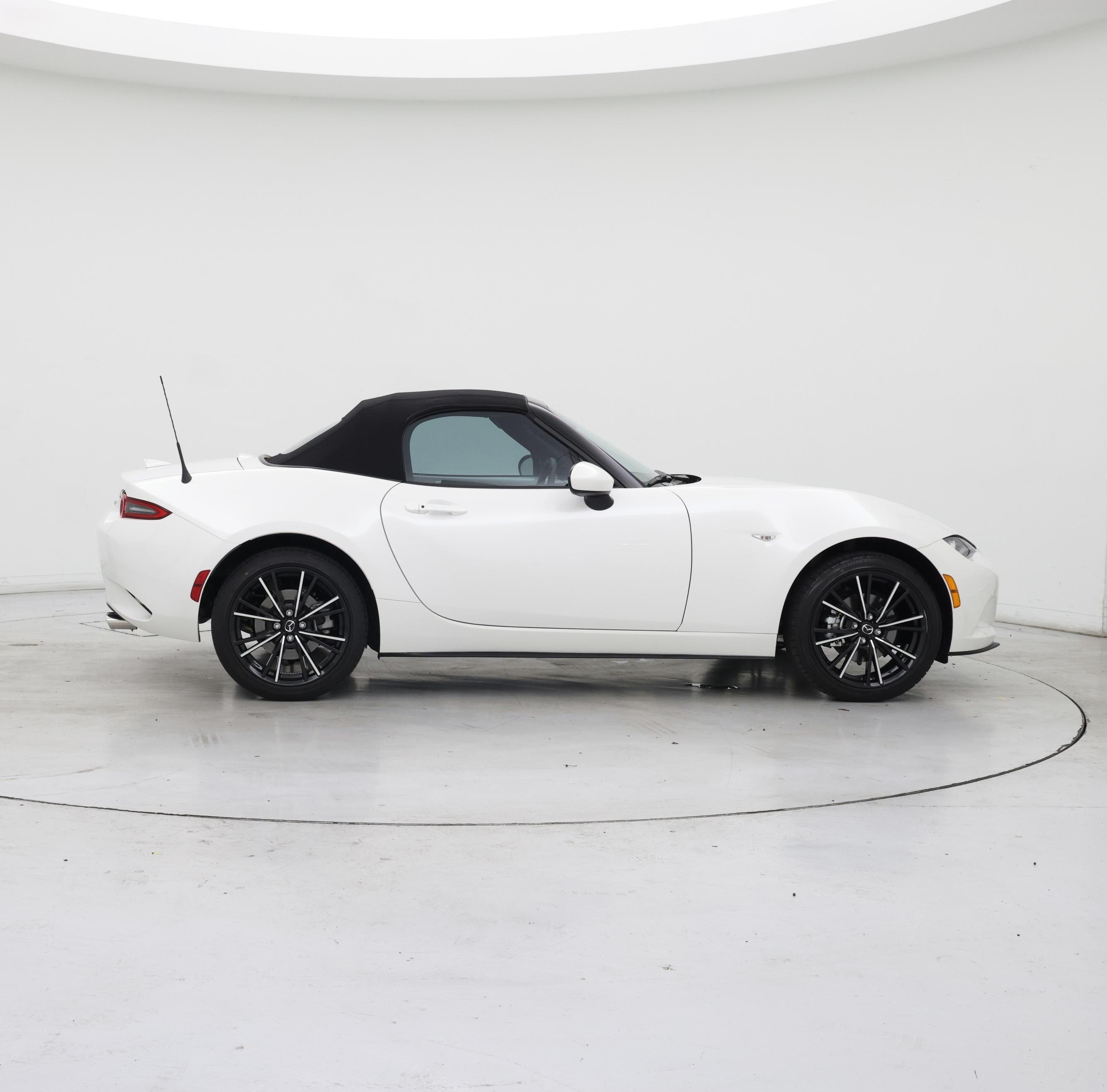 Thumbnail: 2025 Mazda MX-5 Miata - 7