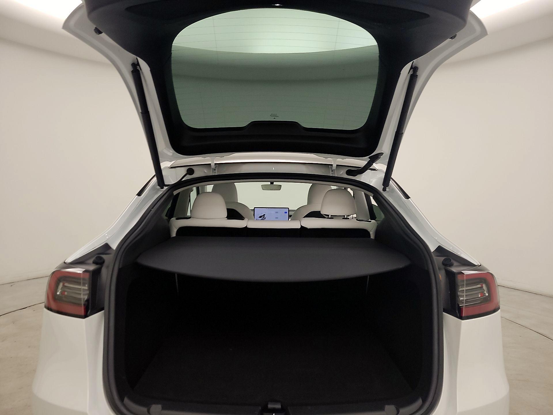 Thumbnail: 2023 Tesla Model Y - 19