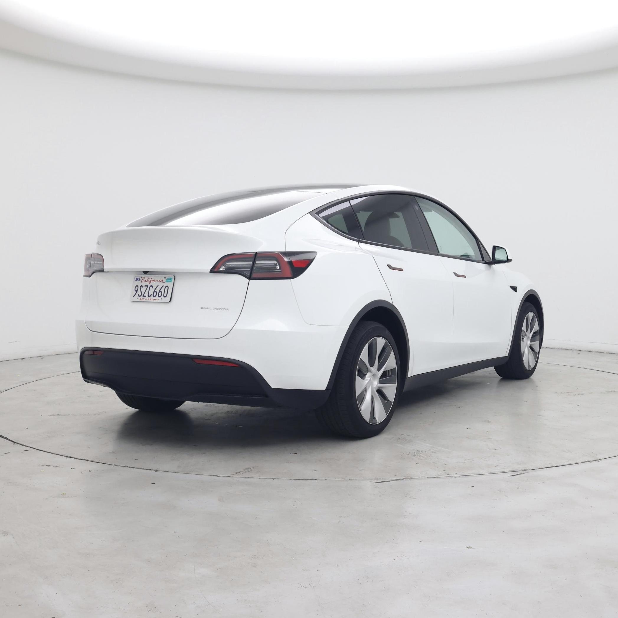 Thumbnail: 2023 Tesla Model Y - 8