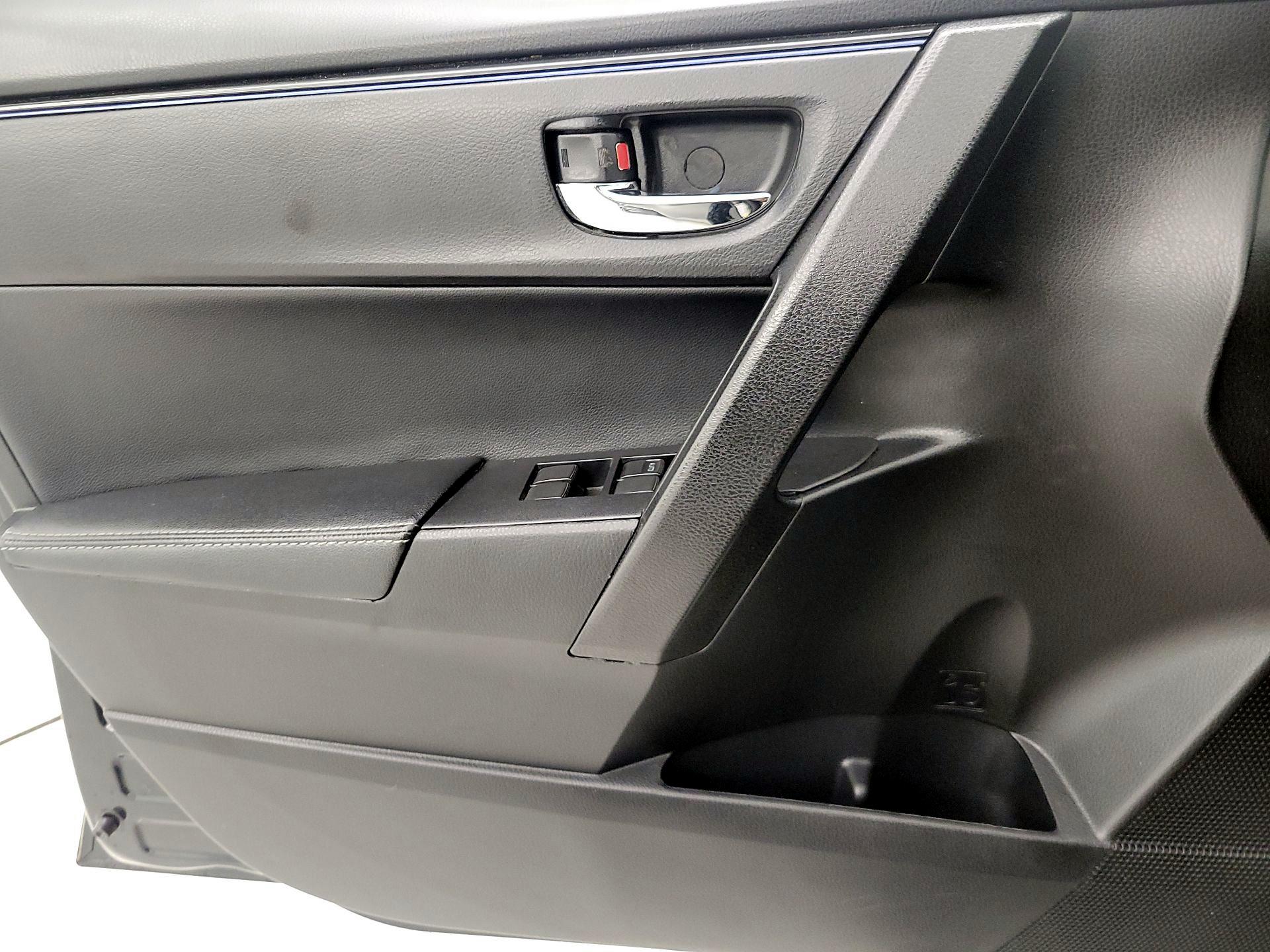 Thumbnail: 2019 Toyota Corolla - 12