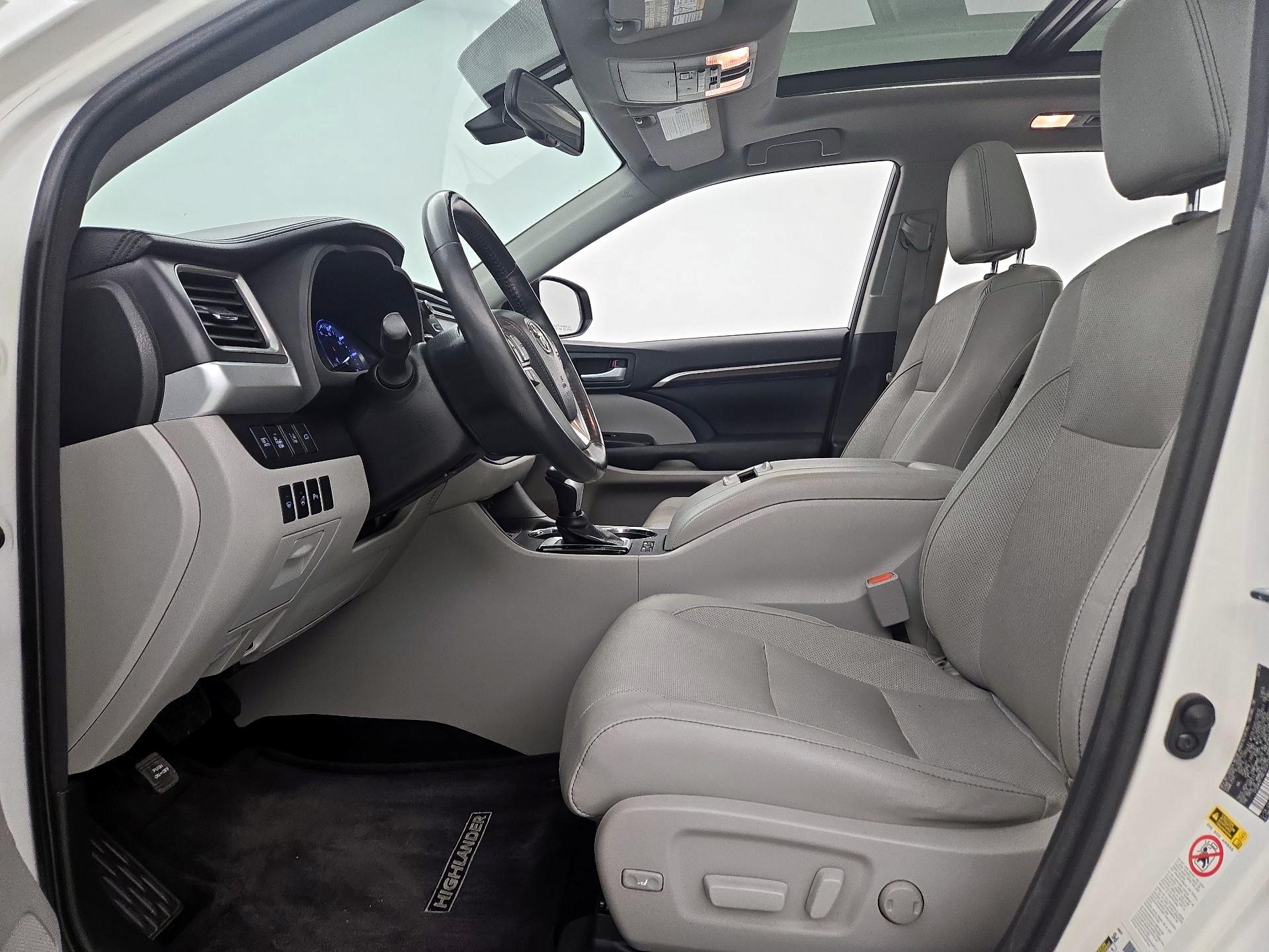 Thumbnail: 2014 Toyota Highlander - 11