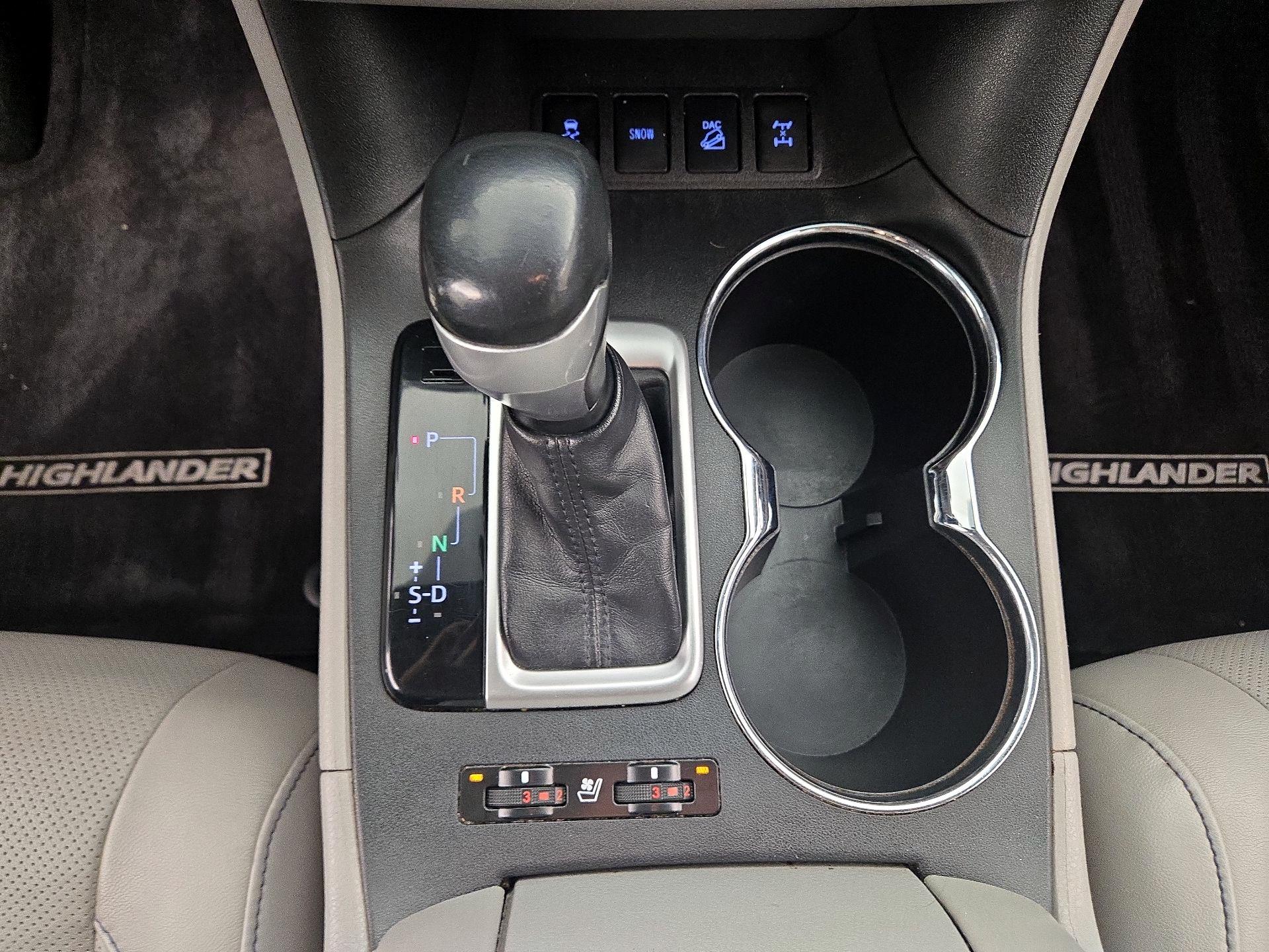 Thumbnail: 2014 Toyota Highlander - 18
