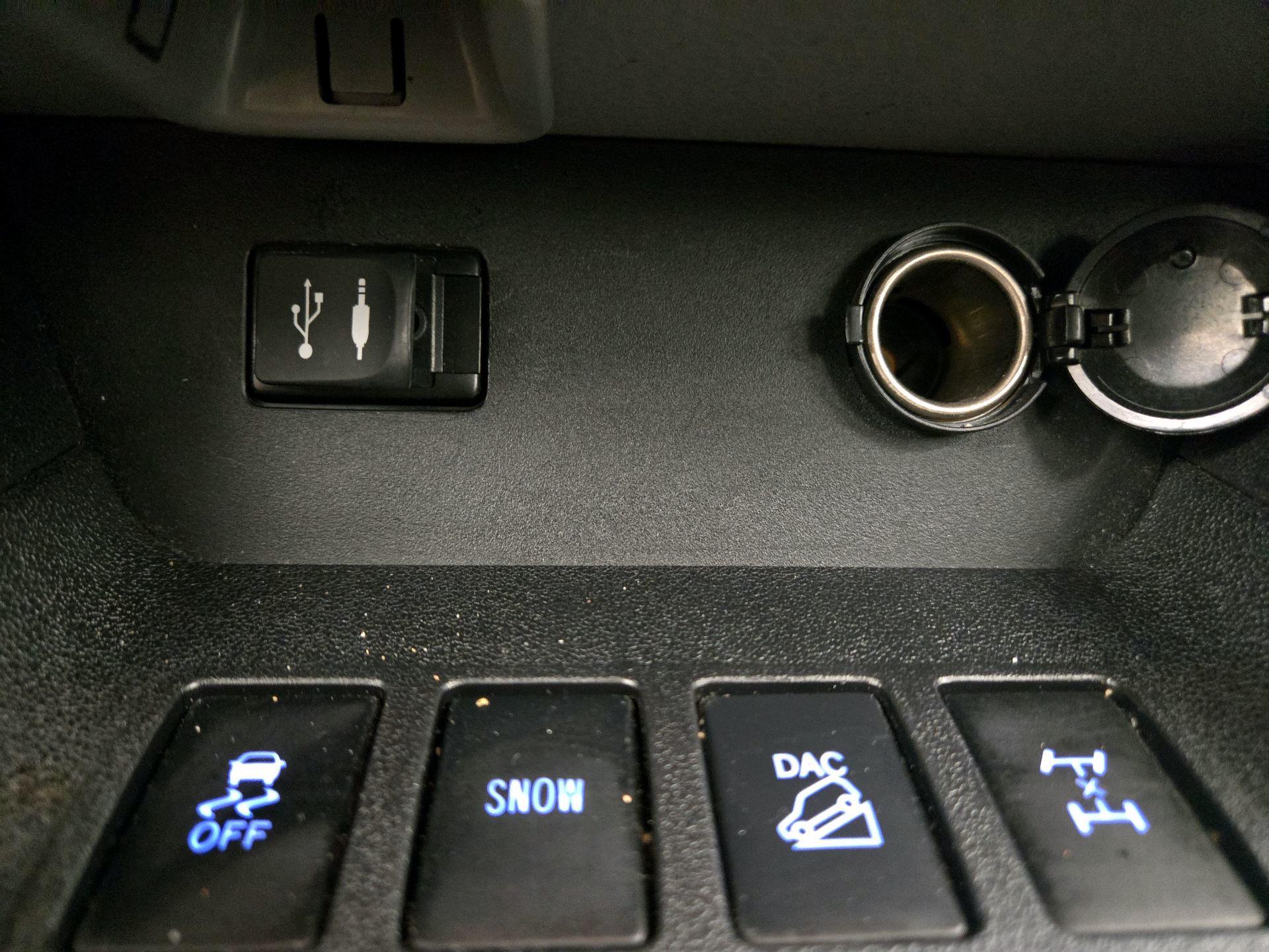 Thumbnail: 2014 Toyota Highlander - 19