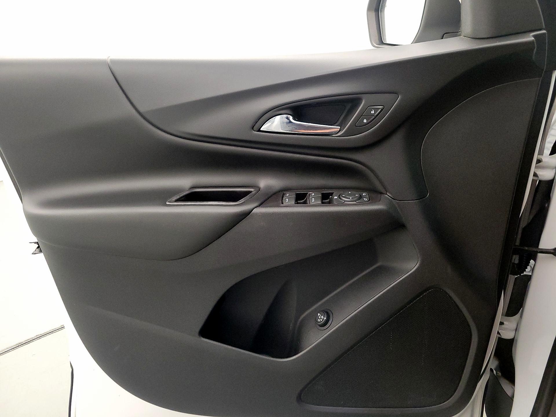 Thumbnail: 2018 Chevrolet Equinox - 12