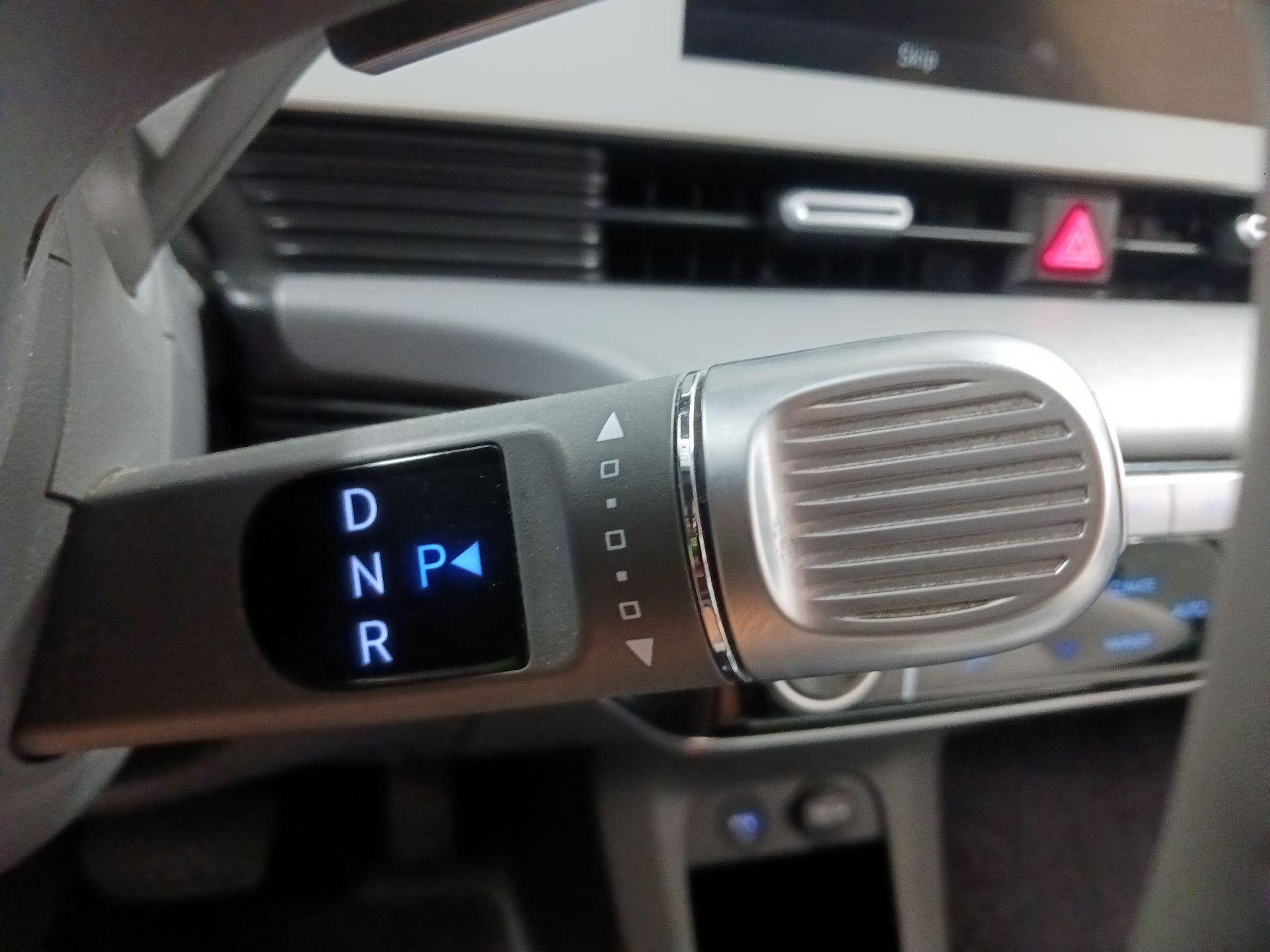 Thumbnail: 2022 Hyundai Ioniq 5 - 15