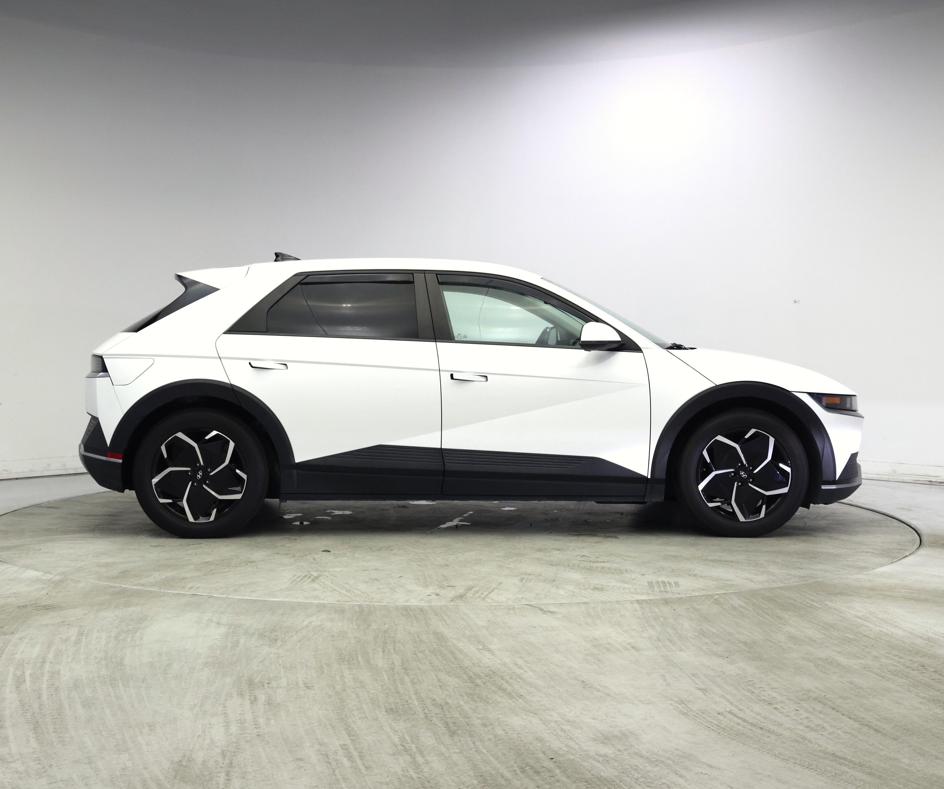 Thumbnail: 2022 Hyundai Ioniq 5 - 7