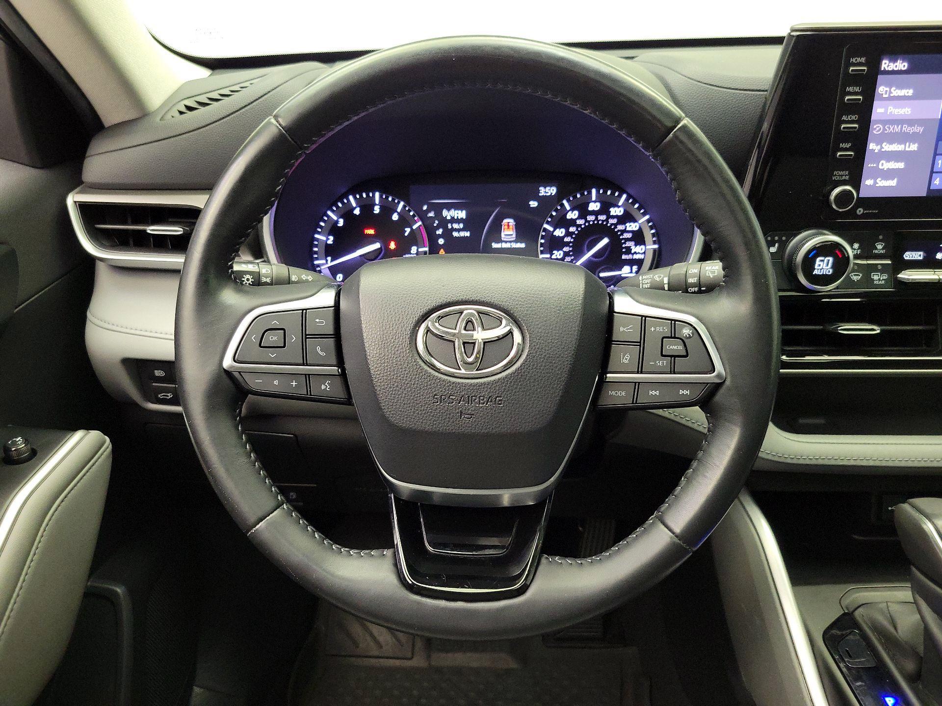 Thumbnail: 2020 Toyota Highlander - 10