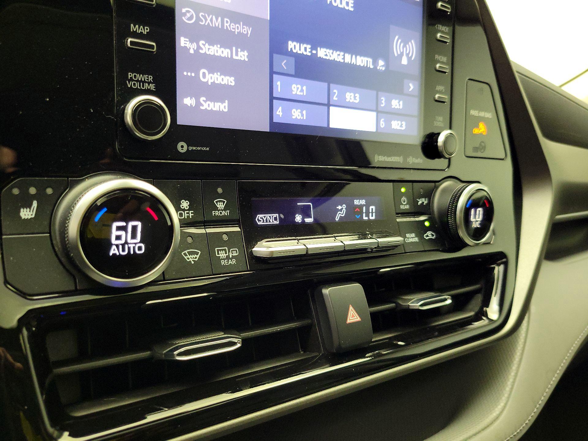 Thumbnail: 2020 Toyota Highlander - 16